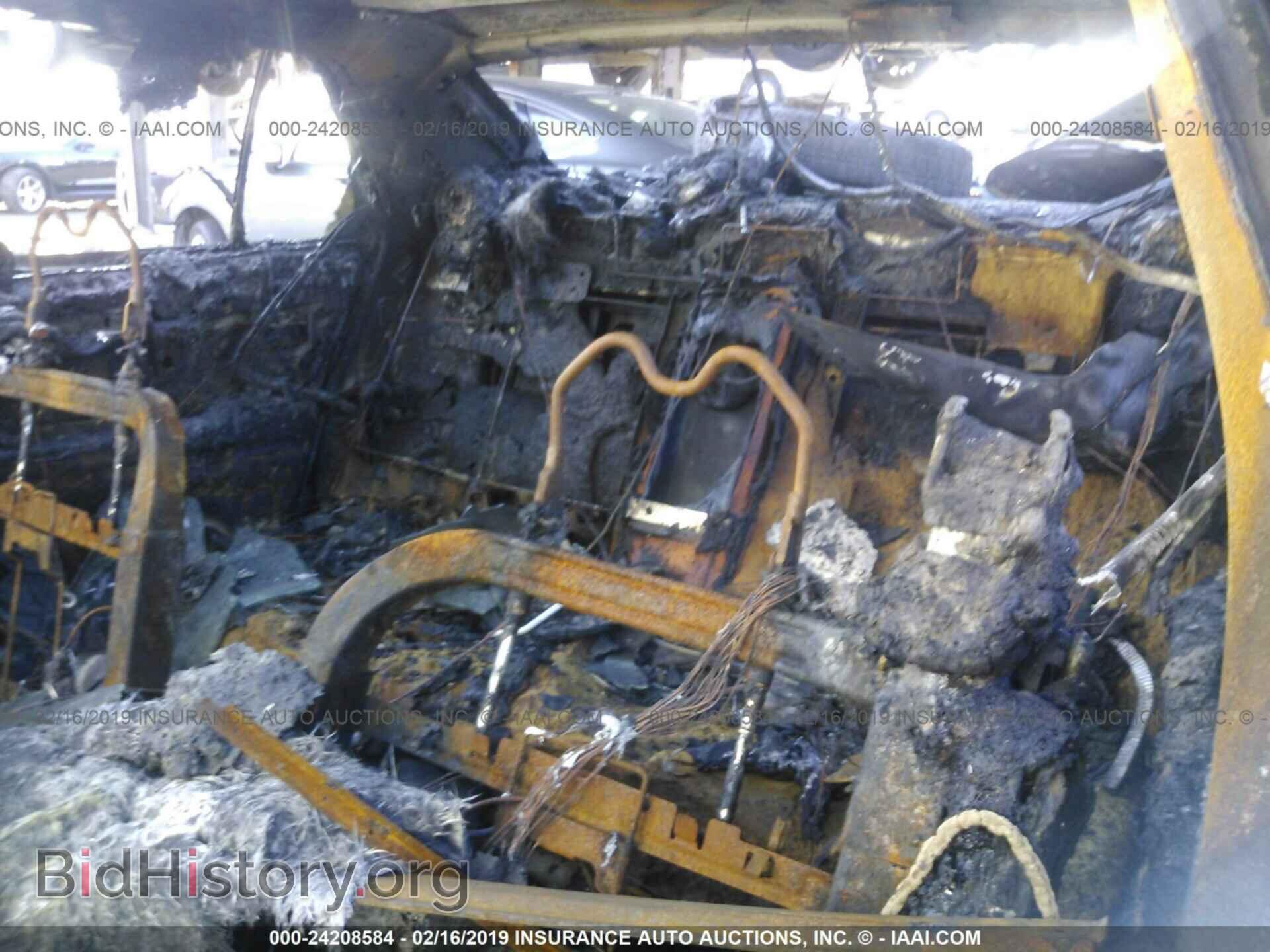 2003 CADILLAC DEVILLE - VIN: 1G6KD54Y63U273583 - Photo 8