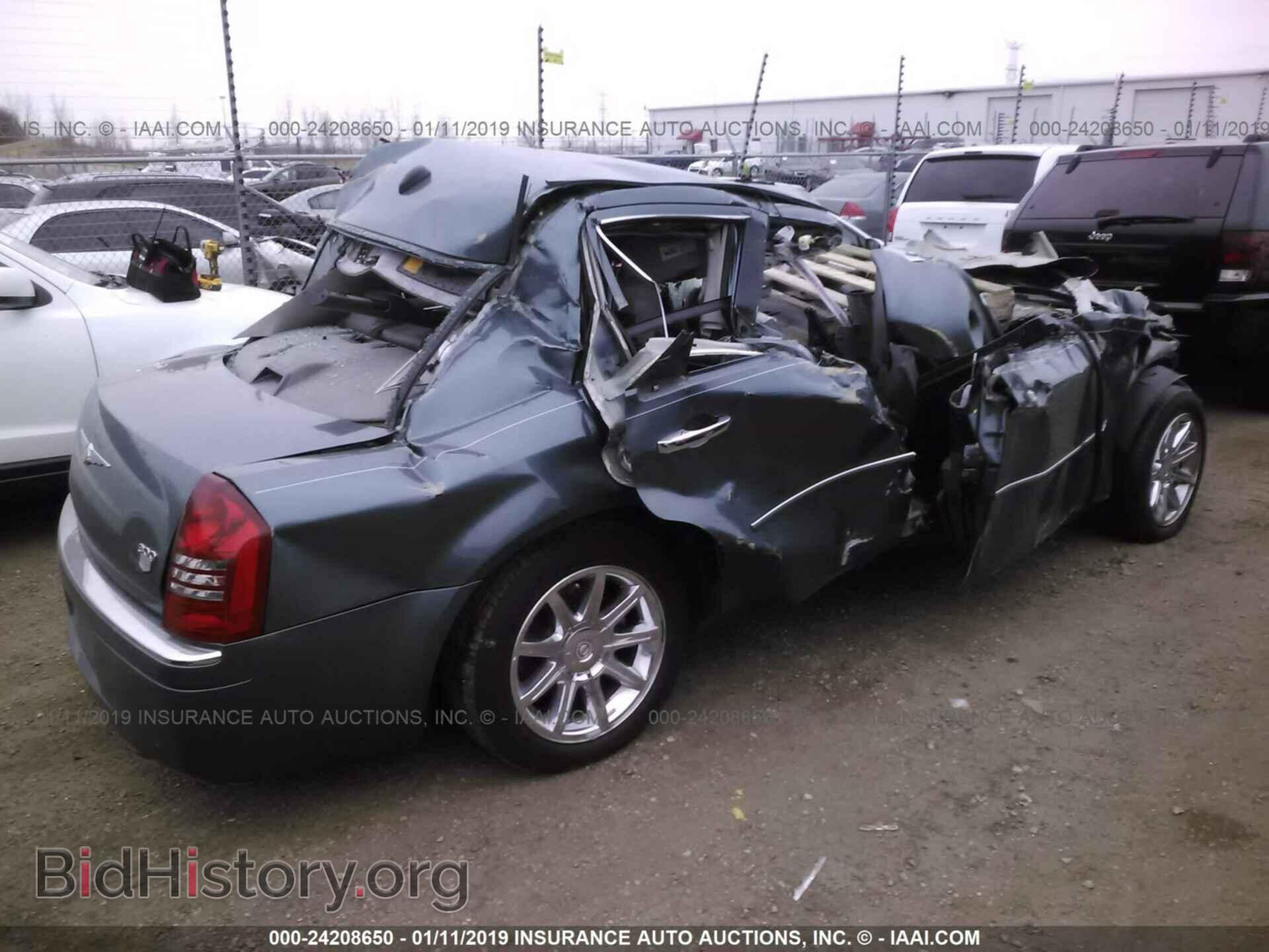 2005 CHRYSLER 300C - VIN: 2C3AA63H65H630876 - Фото 4