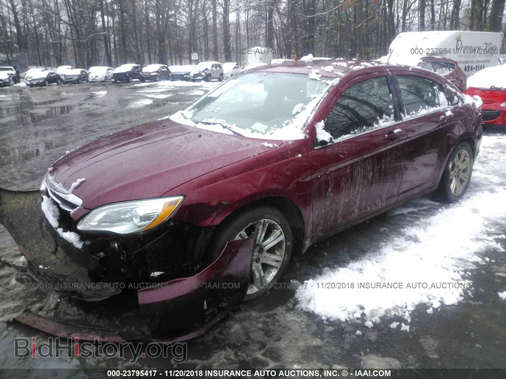 2013 CHRYSLER 200 - VIN: 1C3CCBAB3DN704609 - Фото 2
