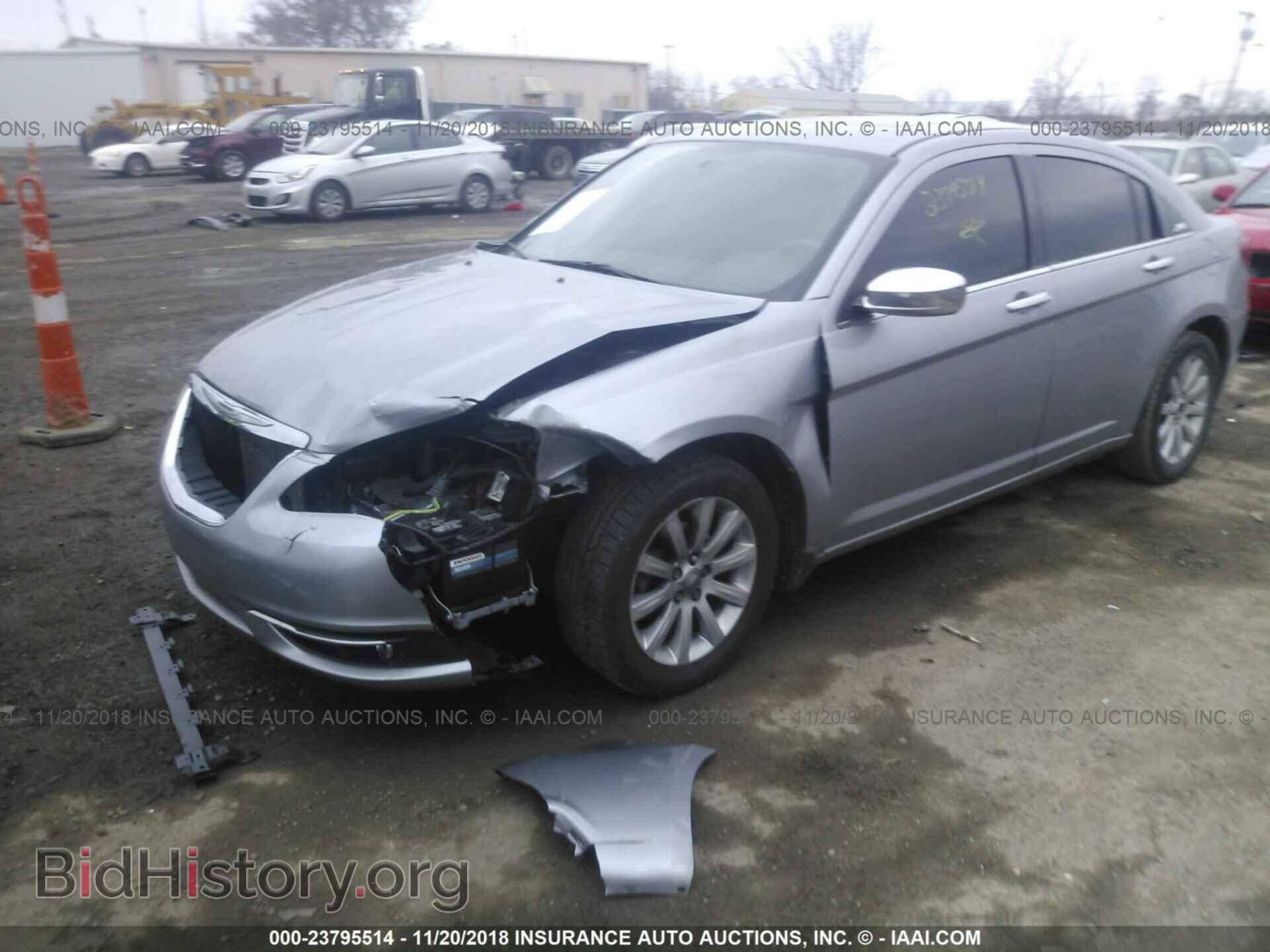 2013 CHRYSLER 200 - VIN: 1C3CCBCG0DN629795 - Фото 2