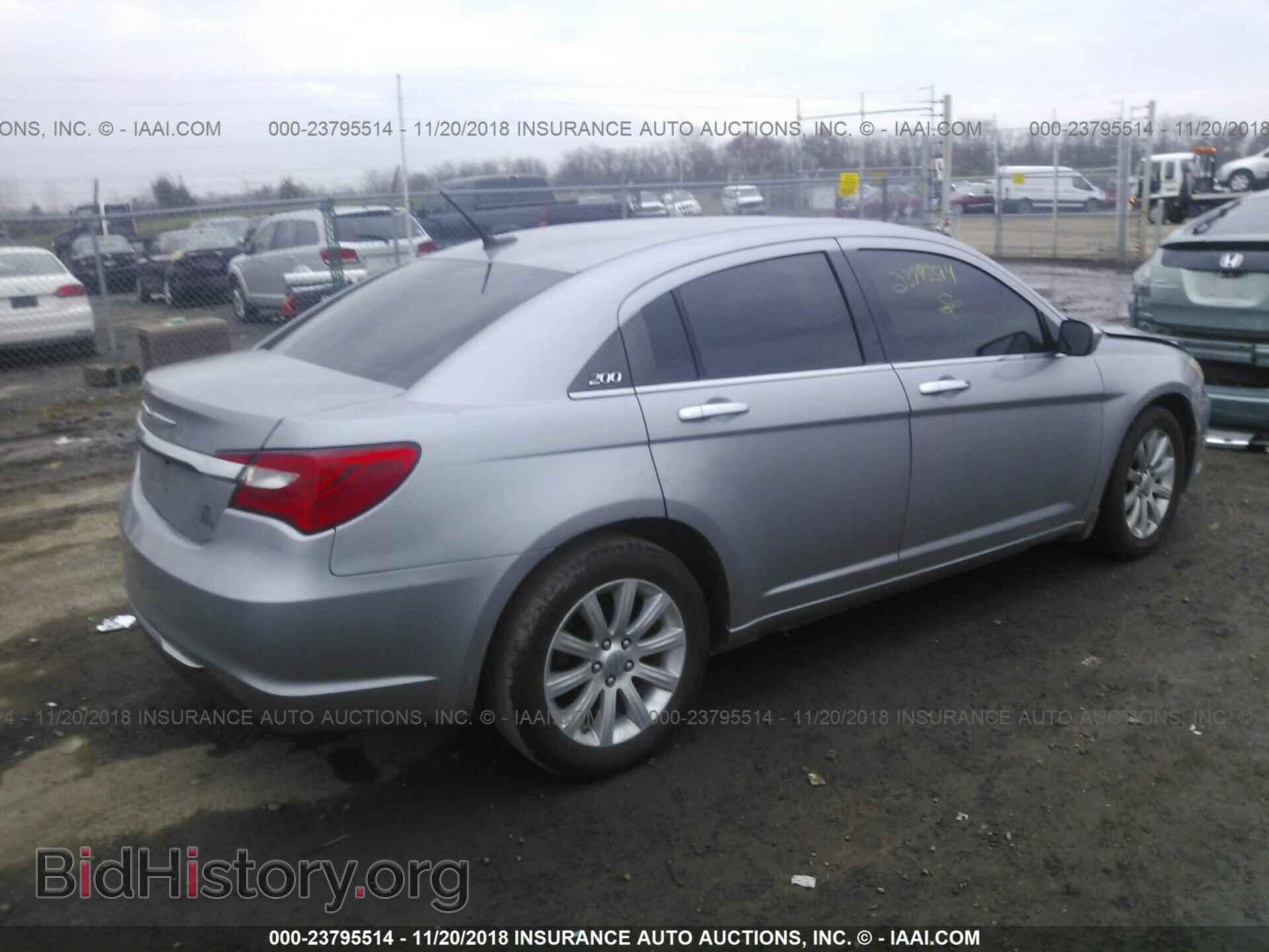 2013 CHRYSLER 200 - VIN: 1C3CCBCG0DN629795 - Фото 4