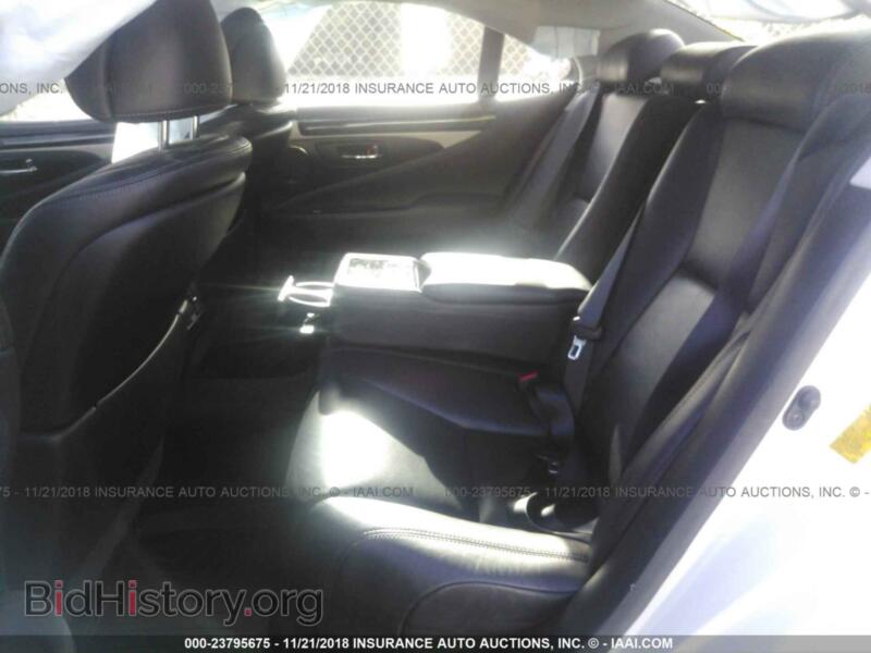 2014 Lexus LS (VIN JTHCL5EF1E5022287) — photo 8 of 10