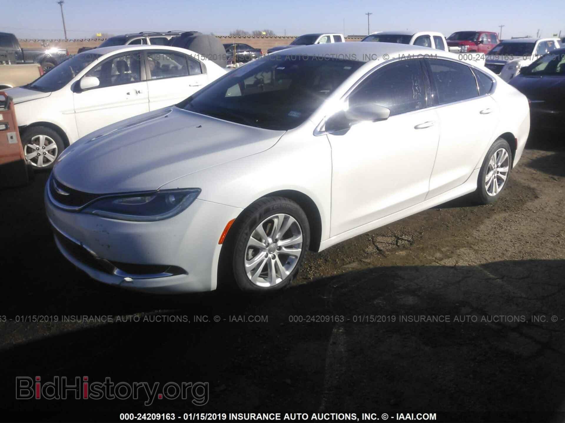 2015 CHRYSLER 200 - VIN: 1C3CCCAB7FN602979 - Photo 2