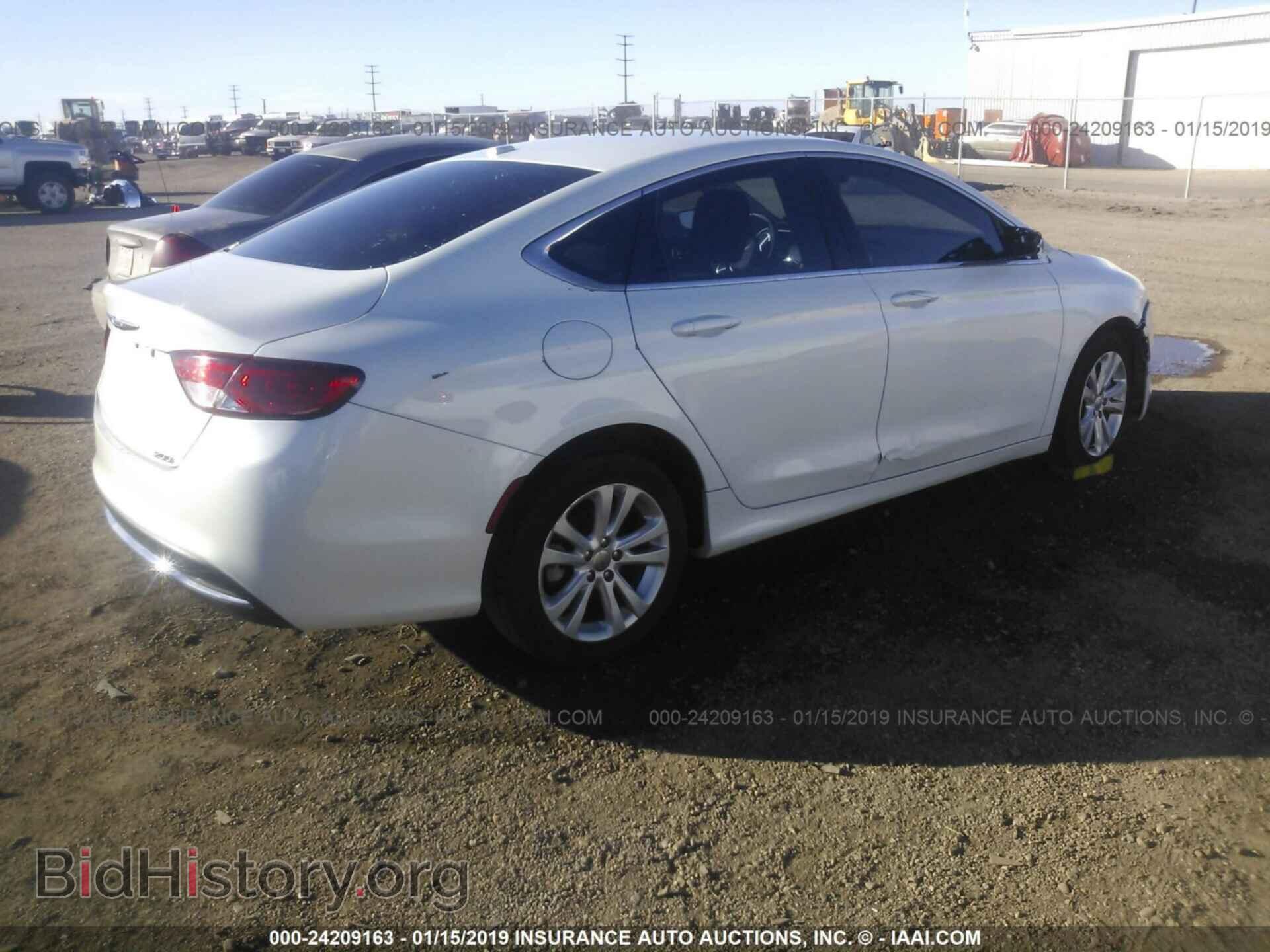2015 CHRYSLER 200 - VIN: 1C3CCCAB7FN602979 - Photo 4