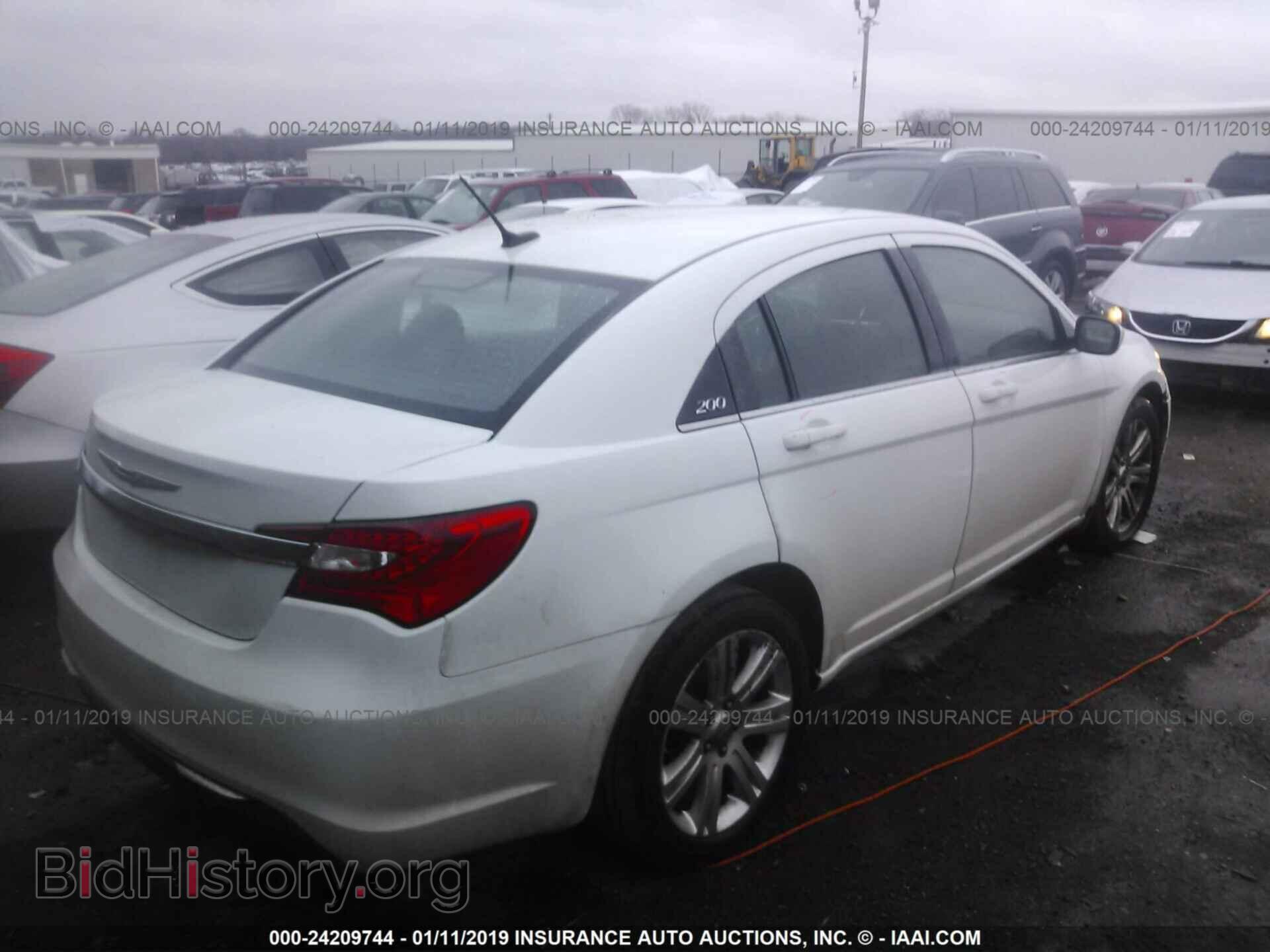 2013 CHRYSLER 200 - VIN: 1C3CCBBB9DN763856 - Фото 4