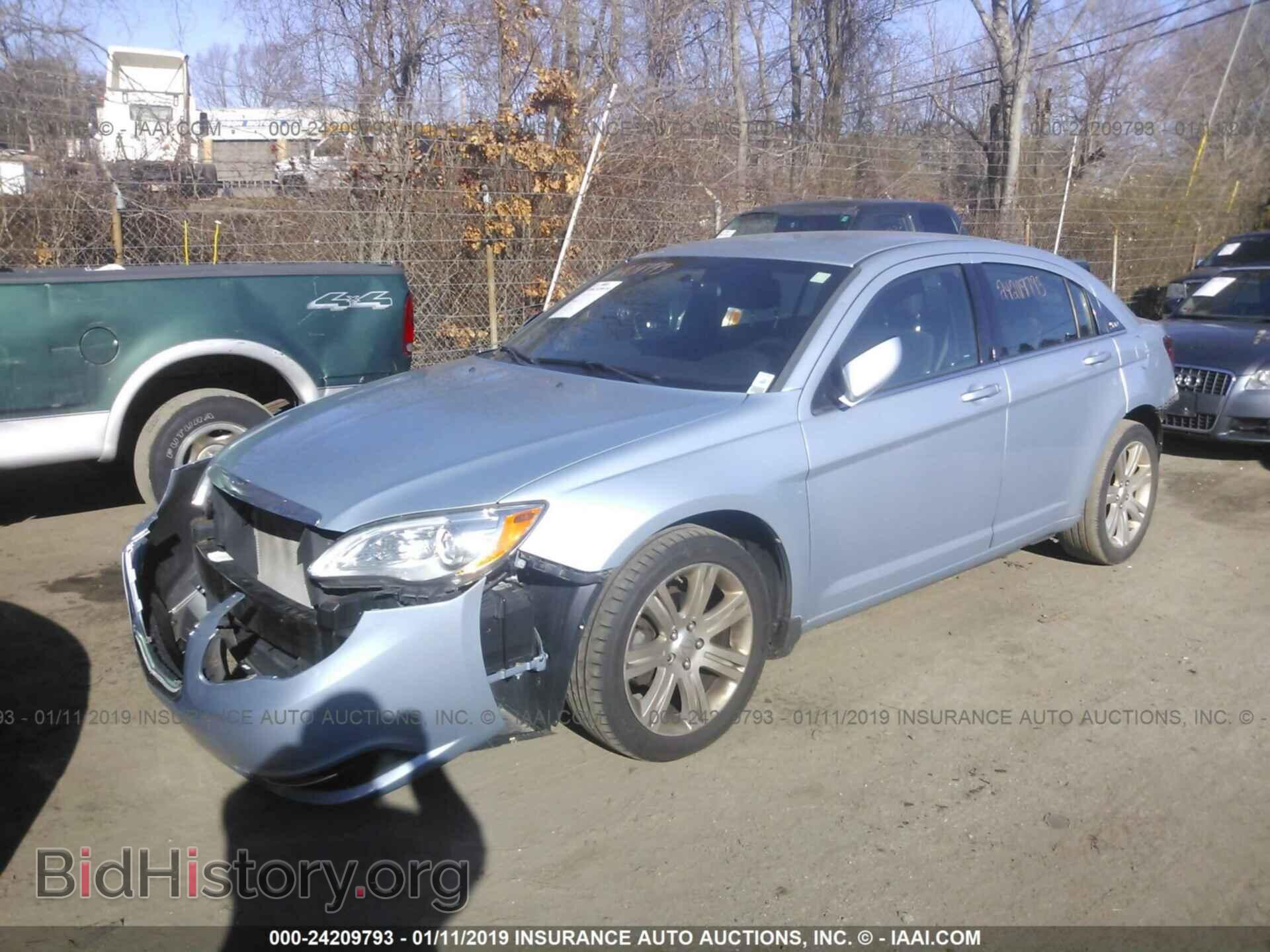 2013 CHRYSLER 200 - VIN: 1C3CCBAB5DN671502 - Photo 2