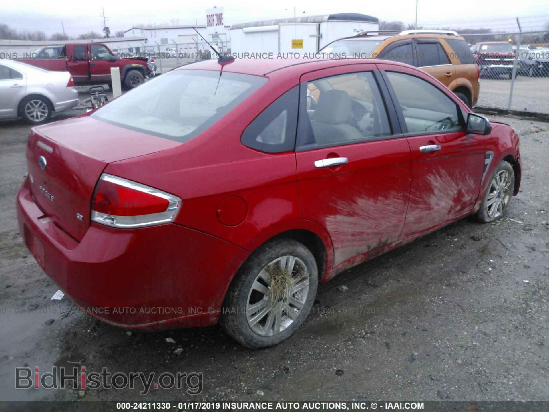 2008 FORD FOCUS - VIN: 1FAHP35N58W105457 - Photo 4