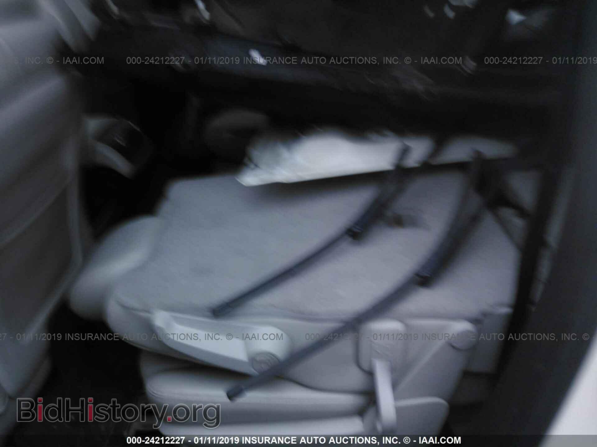 2010 GMC ACADIA - VIN: 1GKLRMEDXAJ148176 - Фото 8