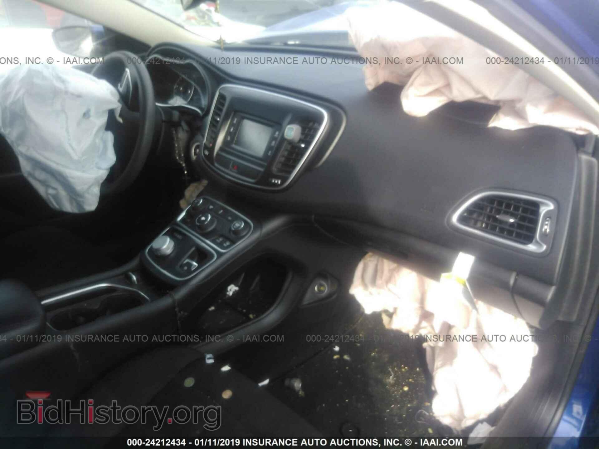 2016 CHRYSLER 200 - VIN: 1C3CCCAB0GN124261 - Фото 5