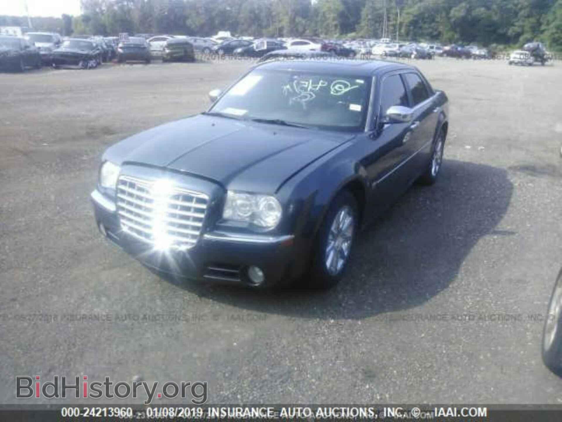 2007 CHRYSLER 300C - VIN: 2C3KA63H47H897053 - Фото 2