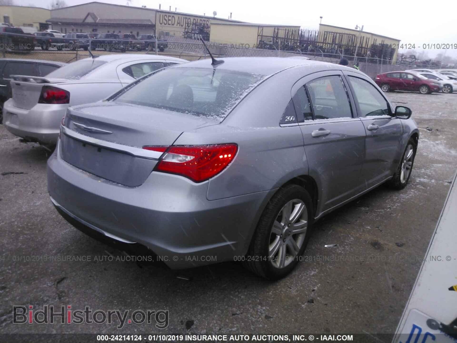 2013 CHRYSLER 200 - VIN: 1C3CCBAB9DN733208 - Фото 4