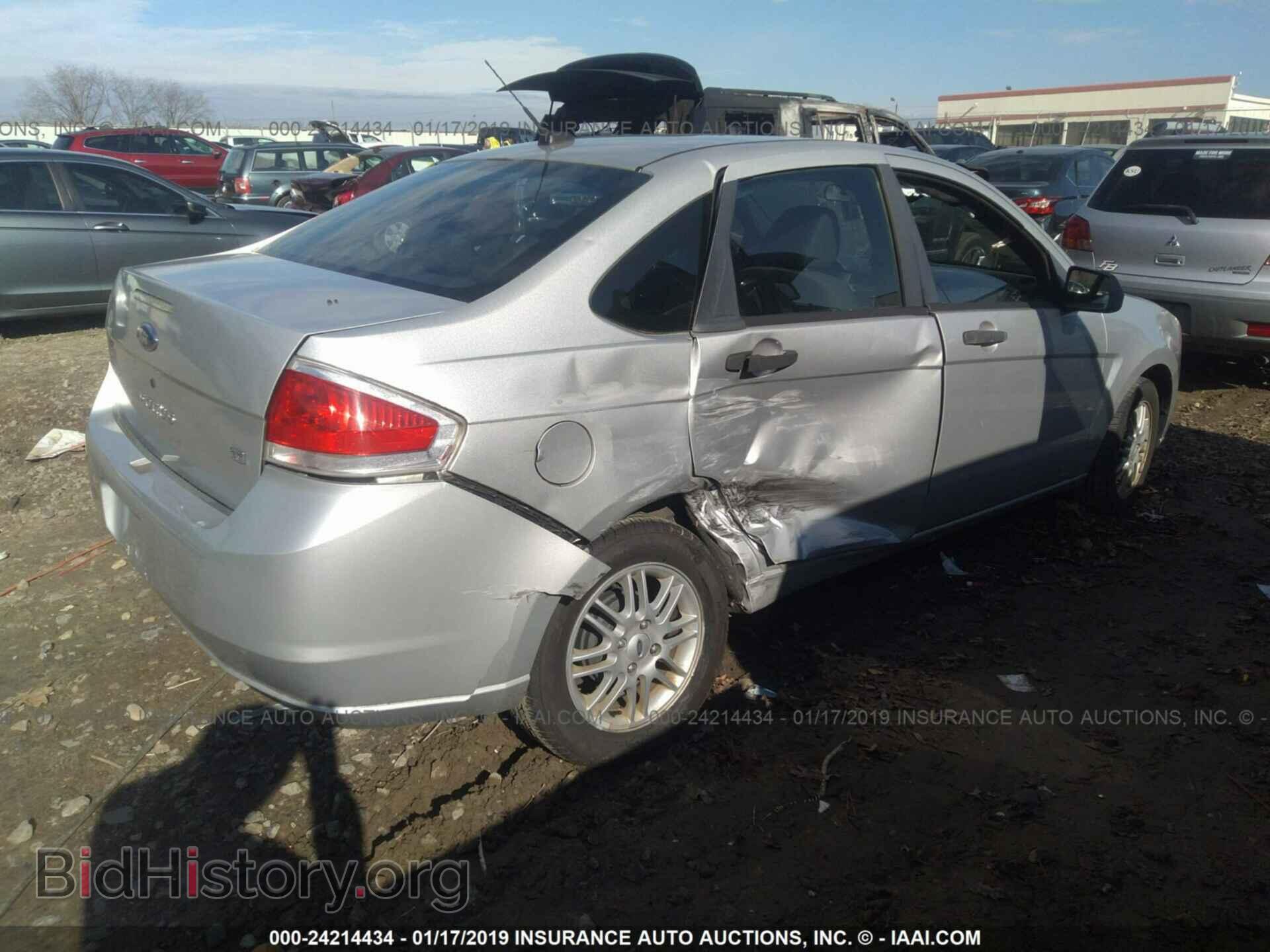 2009 FORD FOCUS - VIN: 1FAHP35NX9W188773 - Photo 4