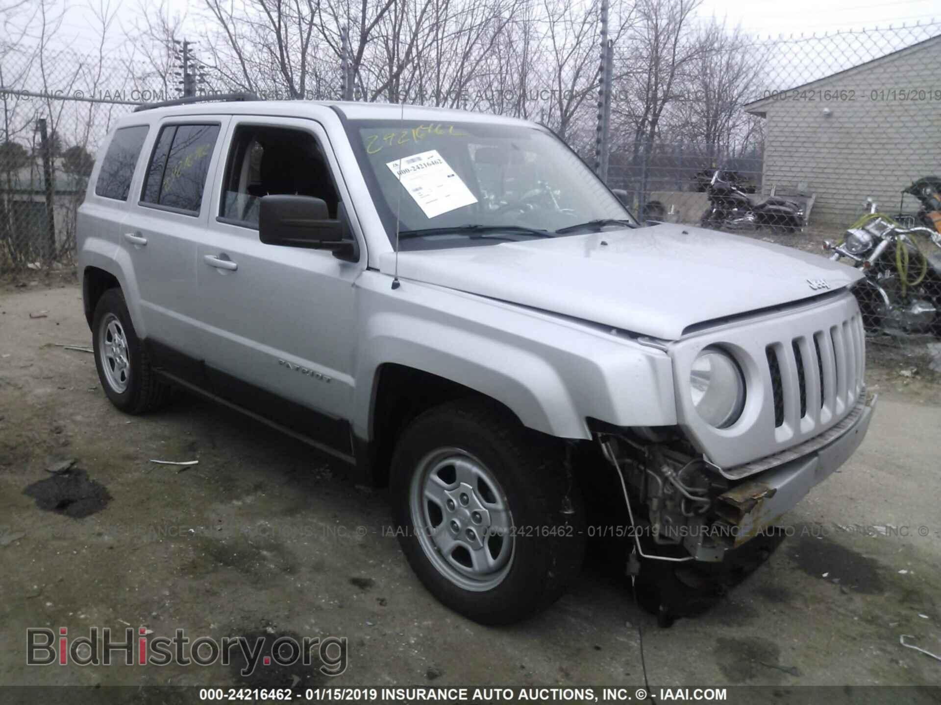 Photo 1J4NT1GA3BD252624 - JEEP PATRIOT 2011