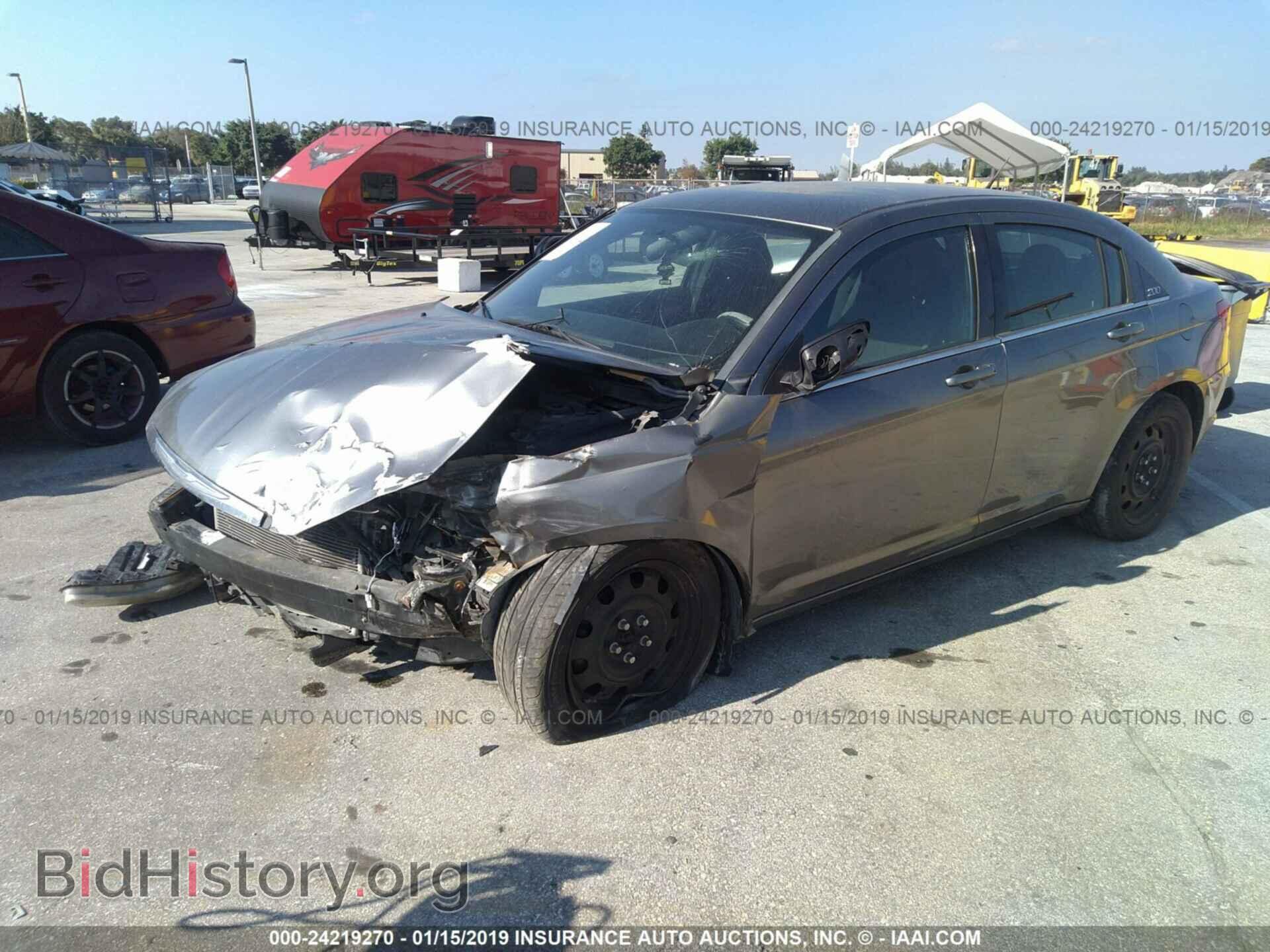 2012 CHRYSLER 200 - VIN: 1C3CCBAB4CN330686 - Фото 2