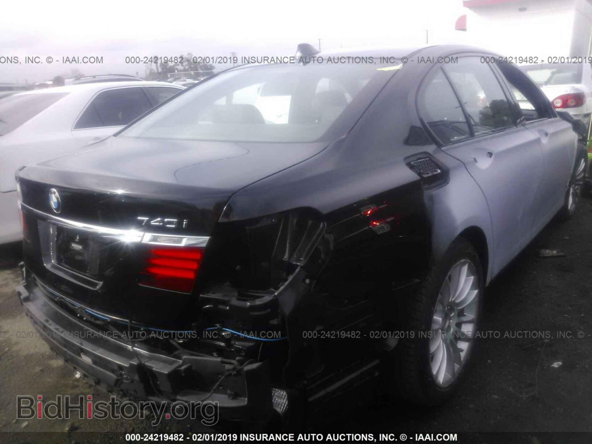 2013 BMW 740 - VIN: WBAYA6C53DD143496 - Фото 4