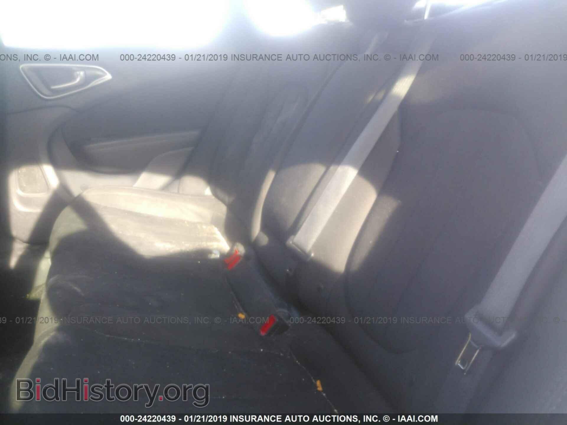 2016 CHRYSLER 200 - VIN: 1C3CCCAB6GN176154 - Фото 8