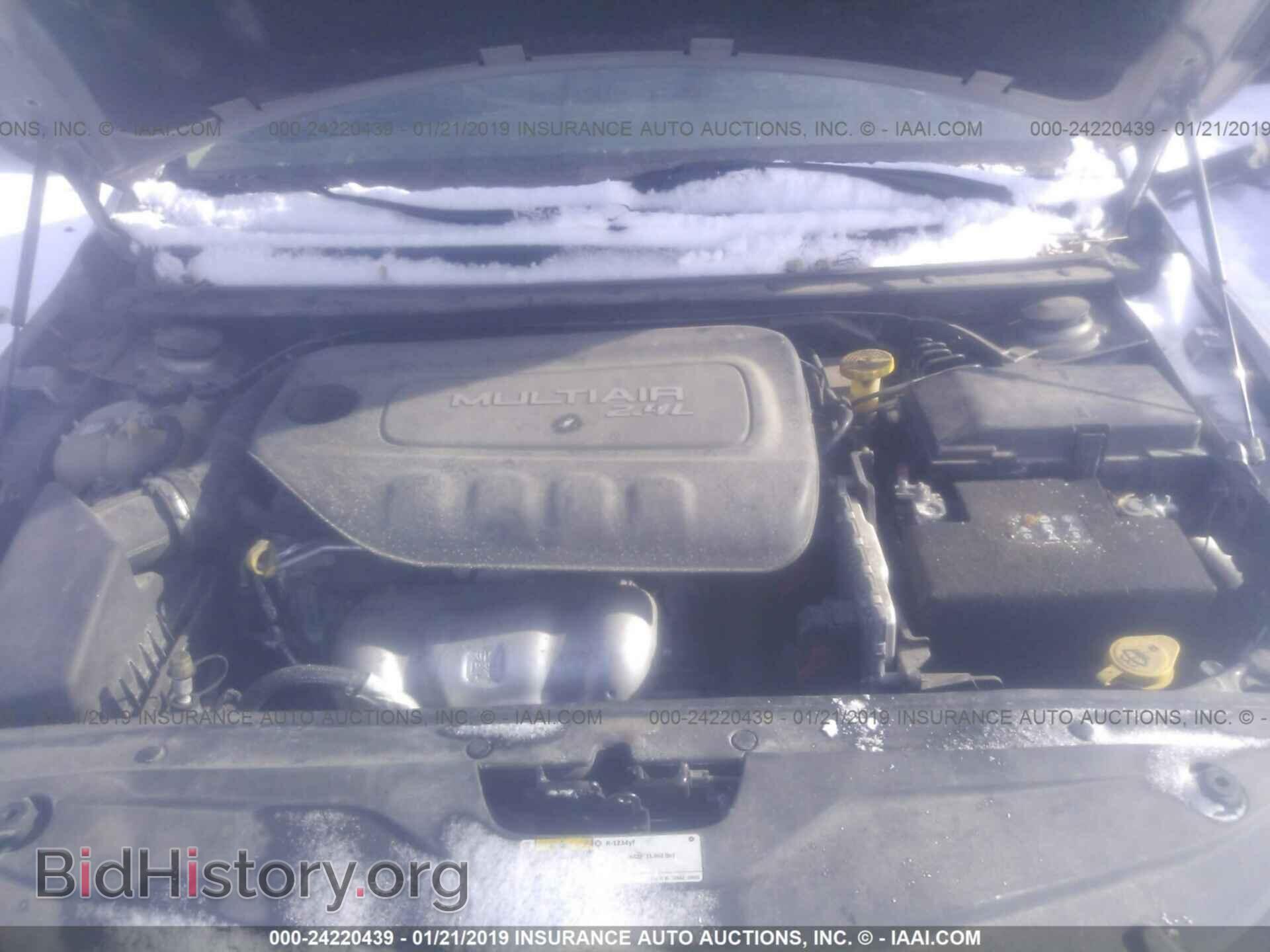 2016 CHRYSLER 200 - VIN: 1C3CCCAB6GN176154 - Фото 10