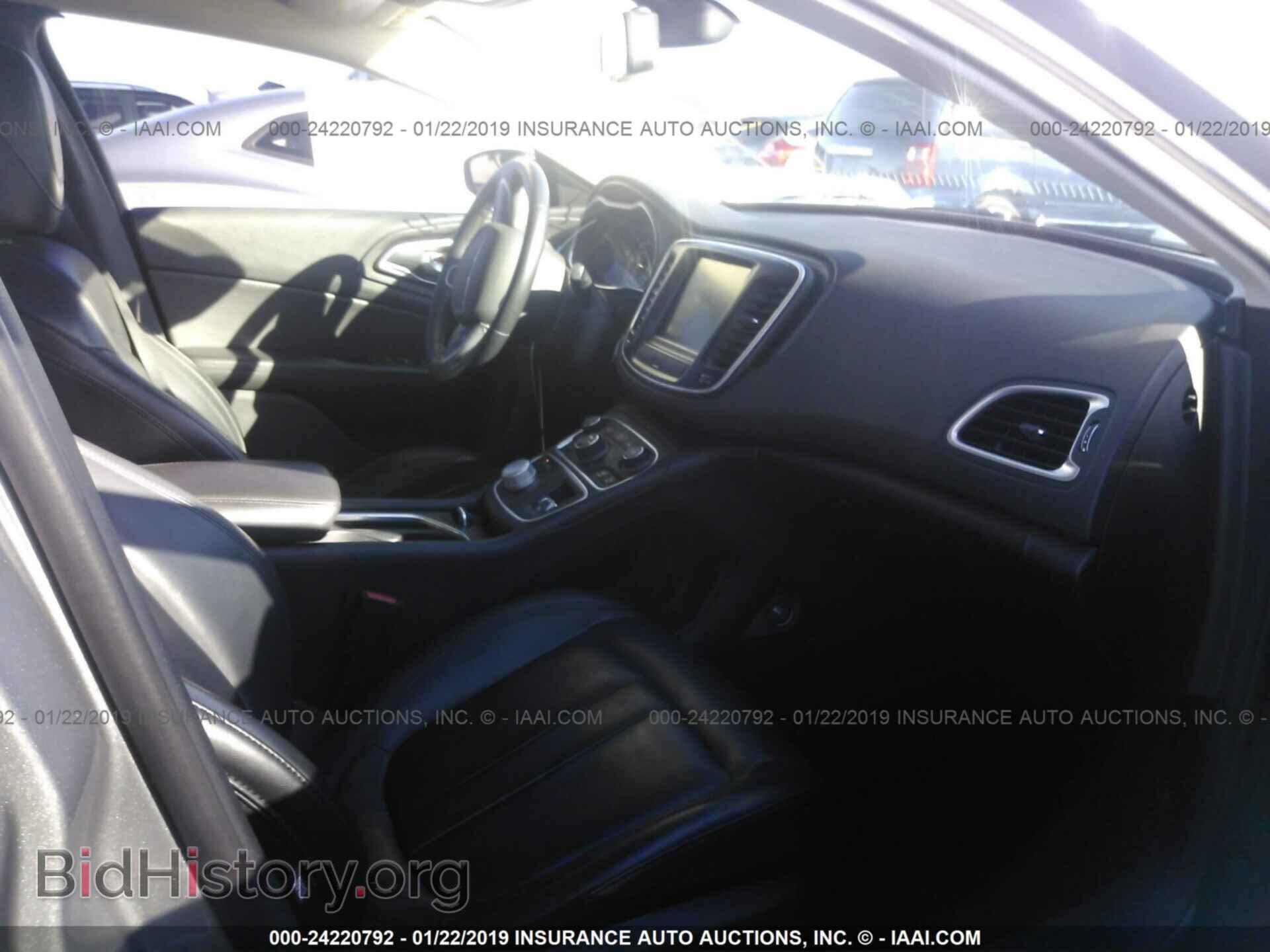 2016 CHRYSLER 200 - VIN: 1C3CCCABXGN174763 - Photo 5