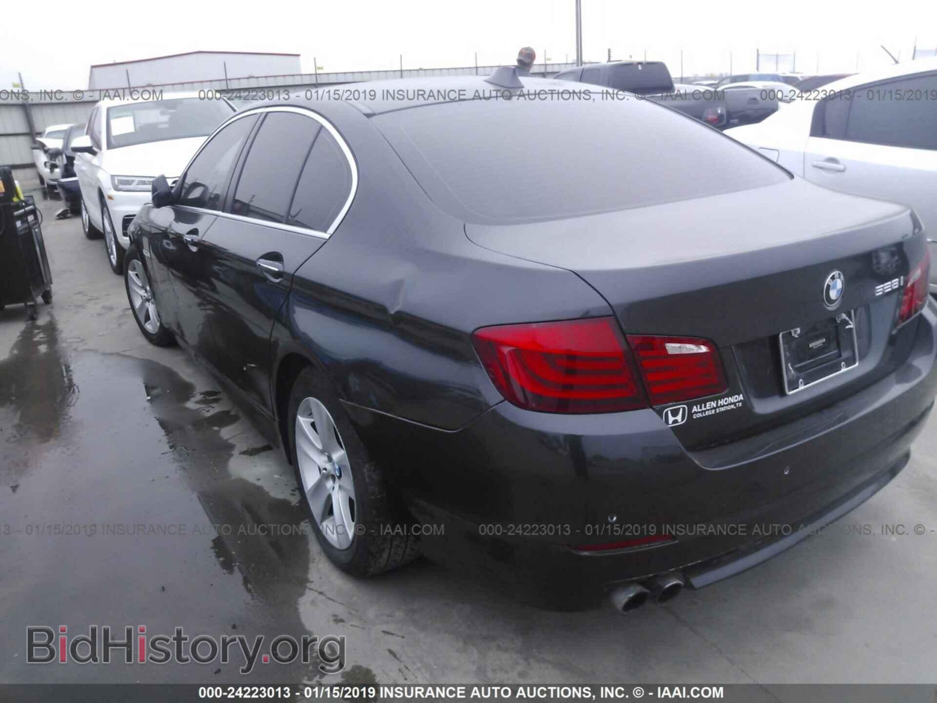 2012 BMW 528 - VIN: WBAXG5C59CDW24324 - Photo 3