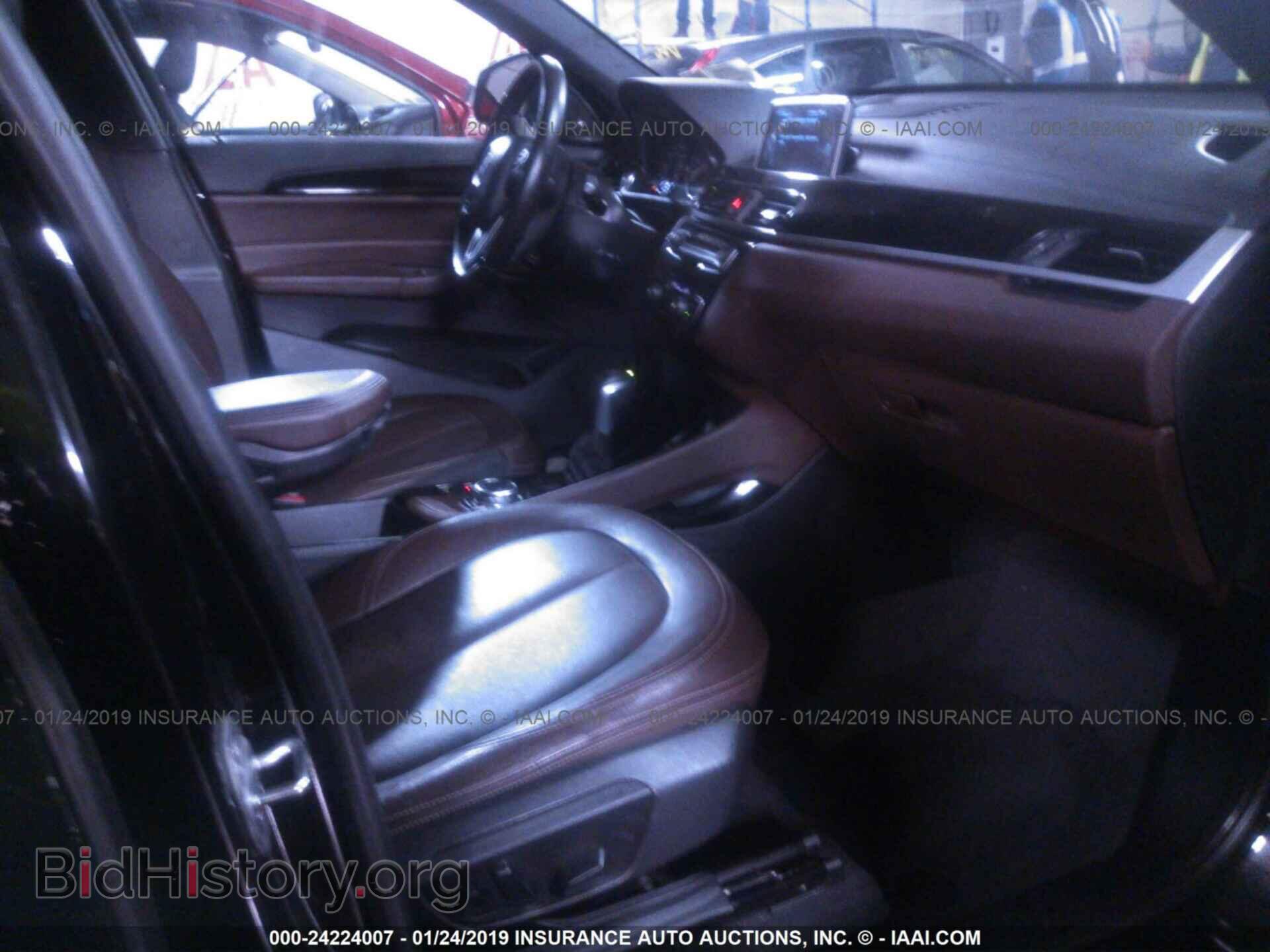 2016 BMW X1 - VIN: WBXHT3C37G5E51639 - Фото 5