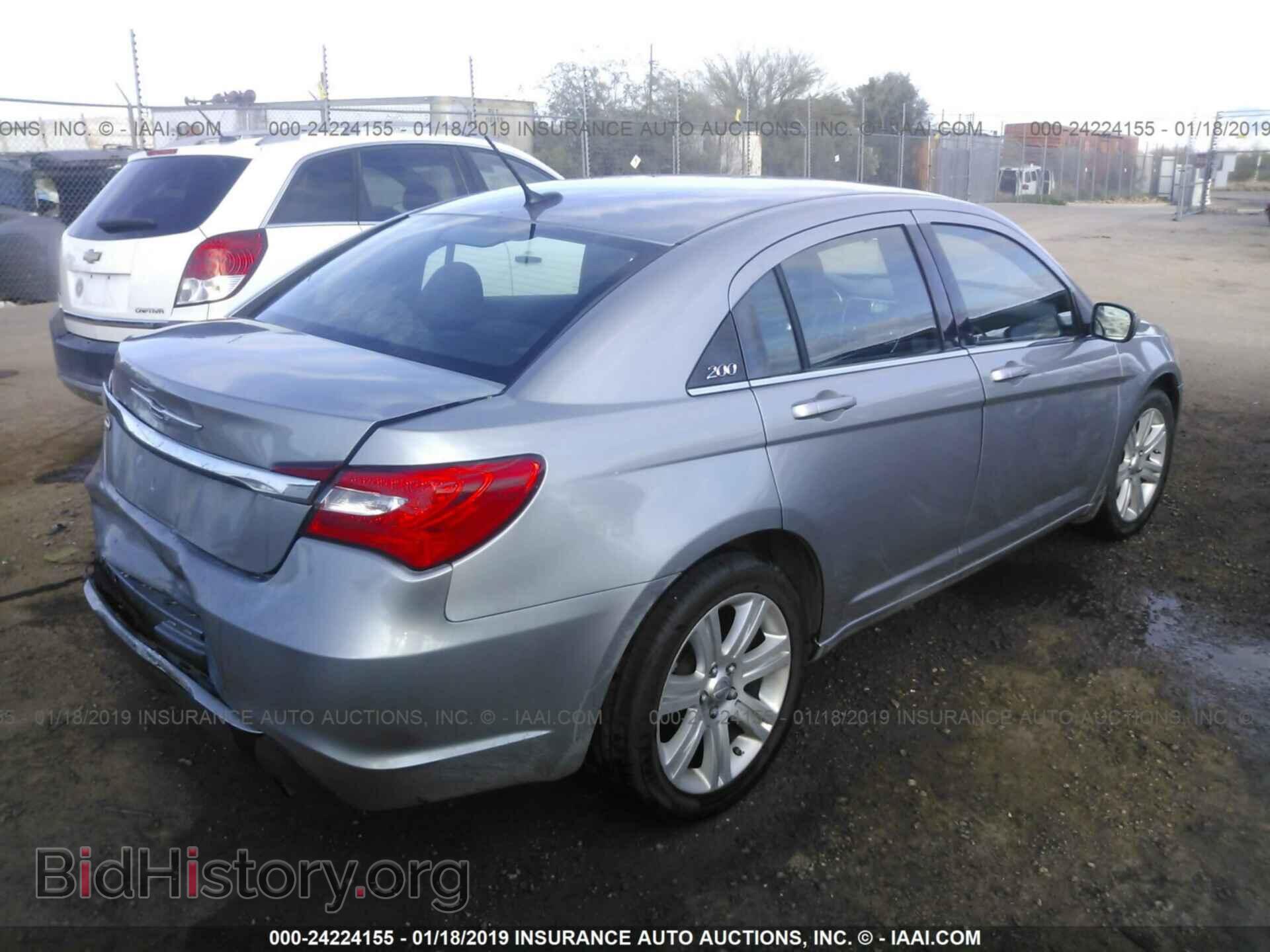 2013 CHRYSLER 200 - VIN: 1C3CCBAB5DN687036 - Photo 4