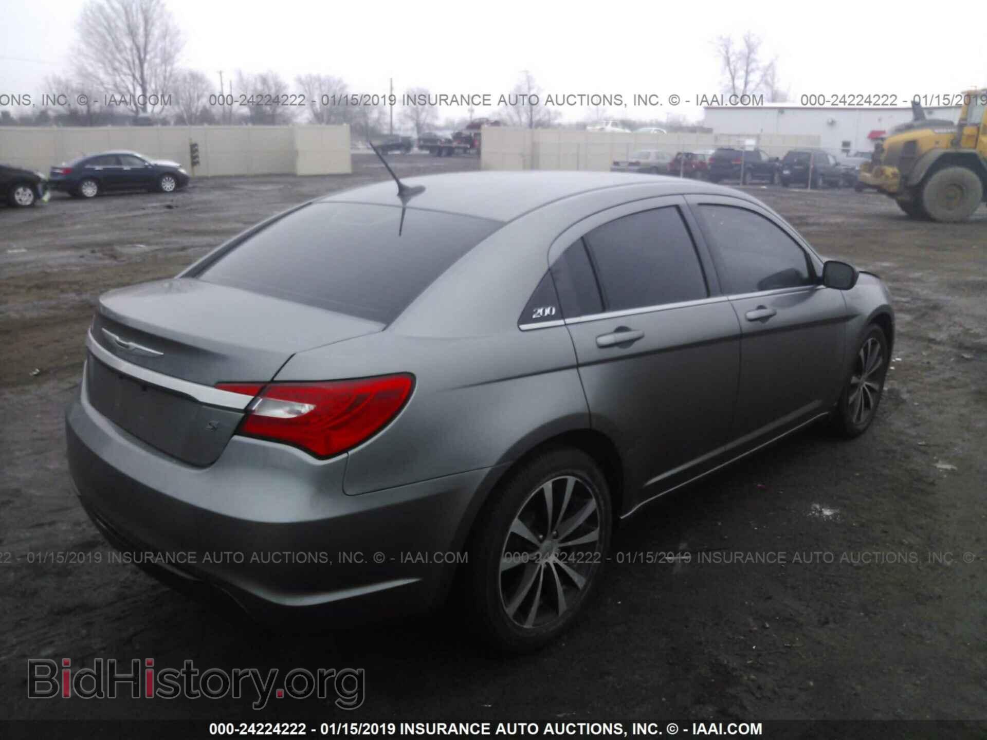 2013 CHRYSLER 200 - VIN: 1C3CCBCG9DN737171 - Фото 4
