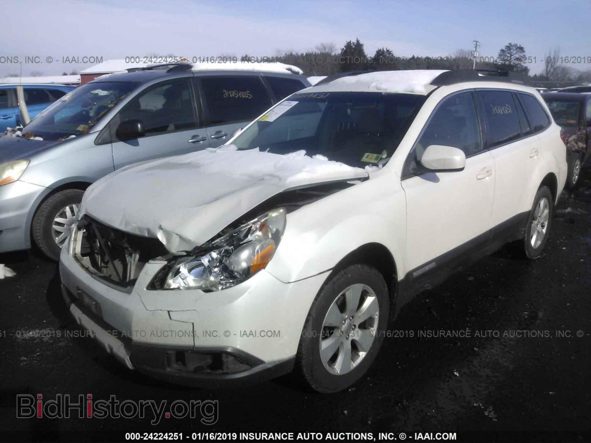 2011 SUBARU OUTBACK - VIN: 4S4BRBCC0B3337670 - Фото 2