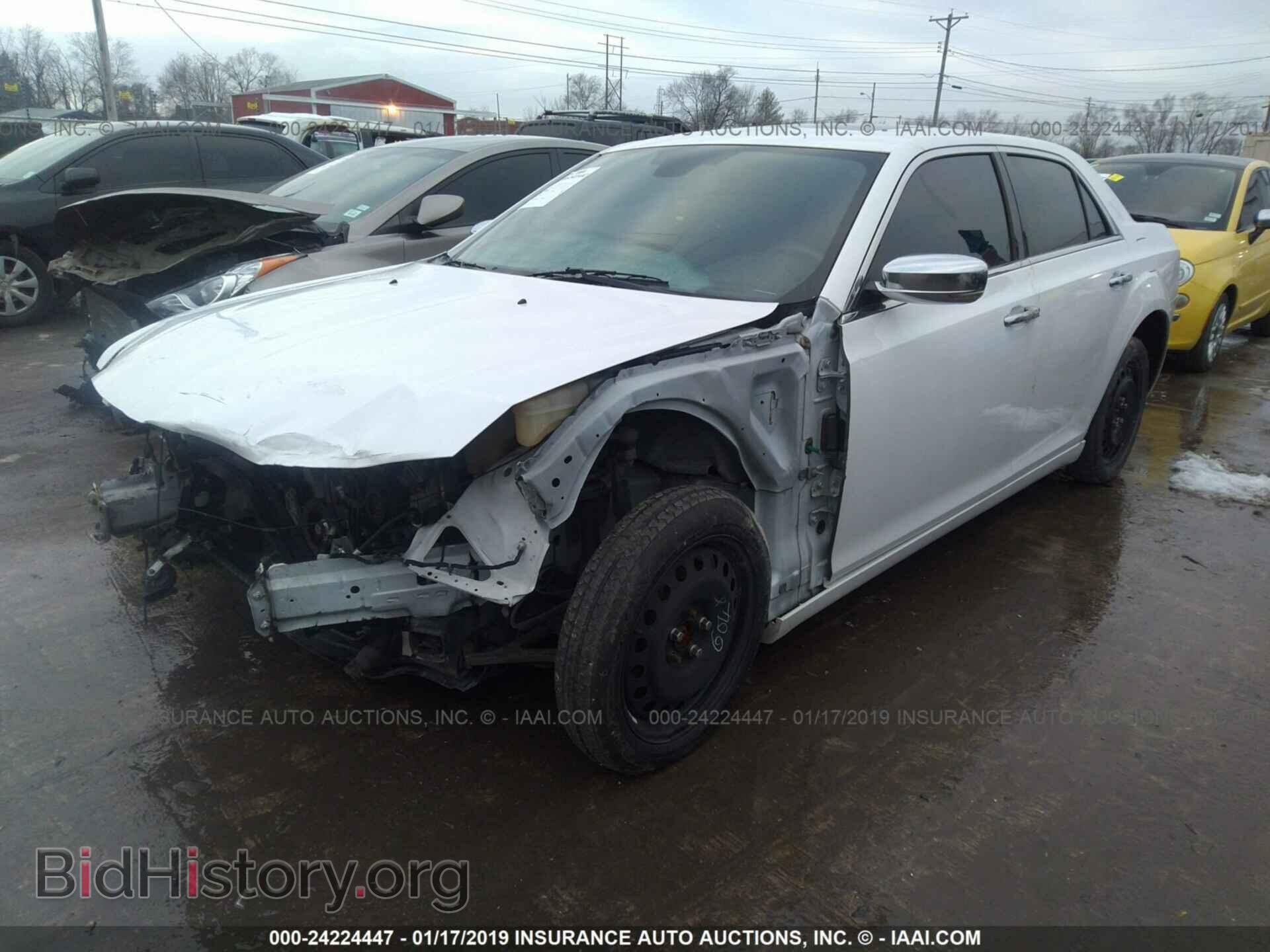 2012 CHRYSLER 300 - VIN: 2C3CCAHG3CH193325 - Фото 2
