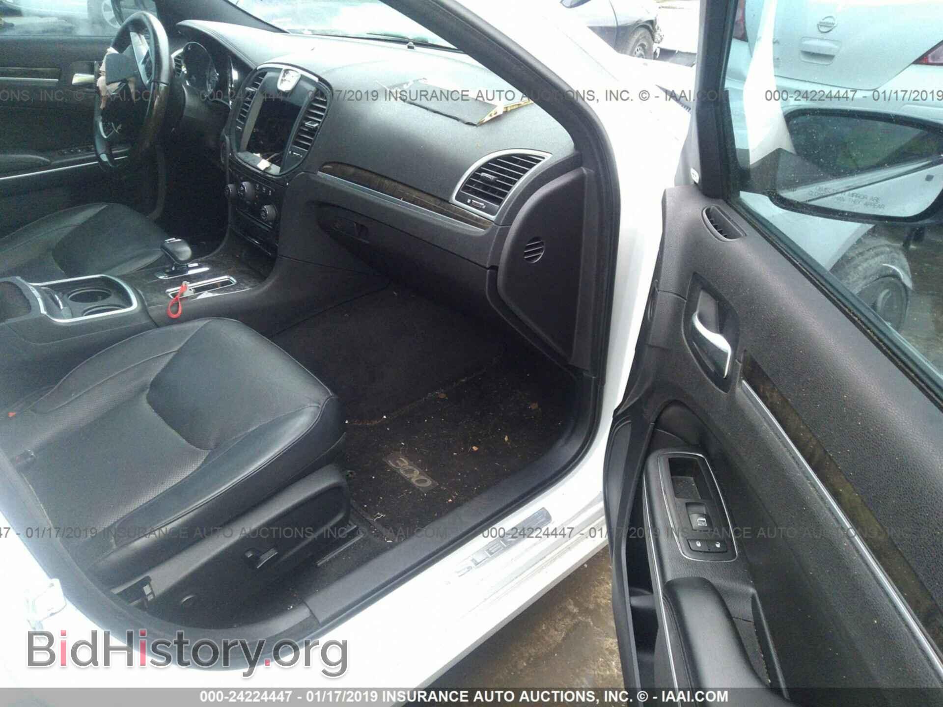2012 CHRYSLER 300 - VIN: 2C3CCAHG3CH193325 - Фото 5