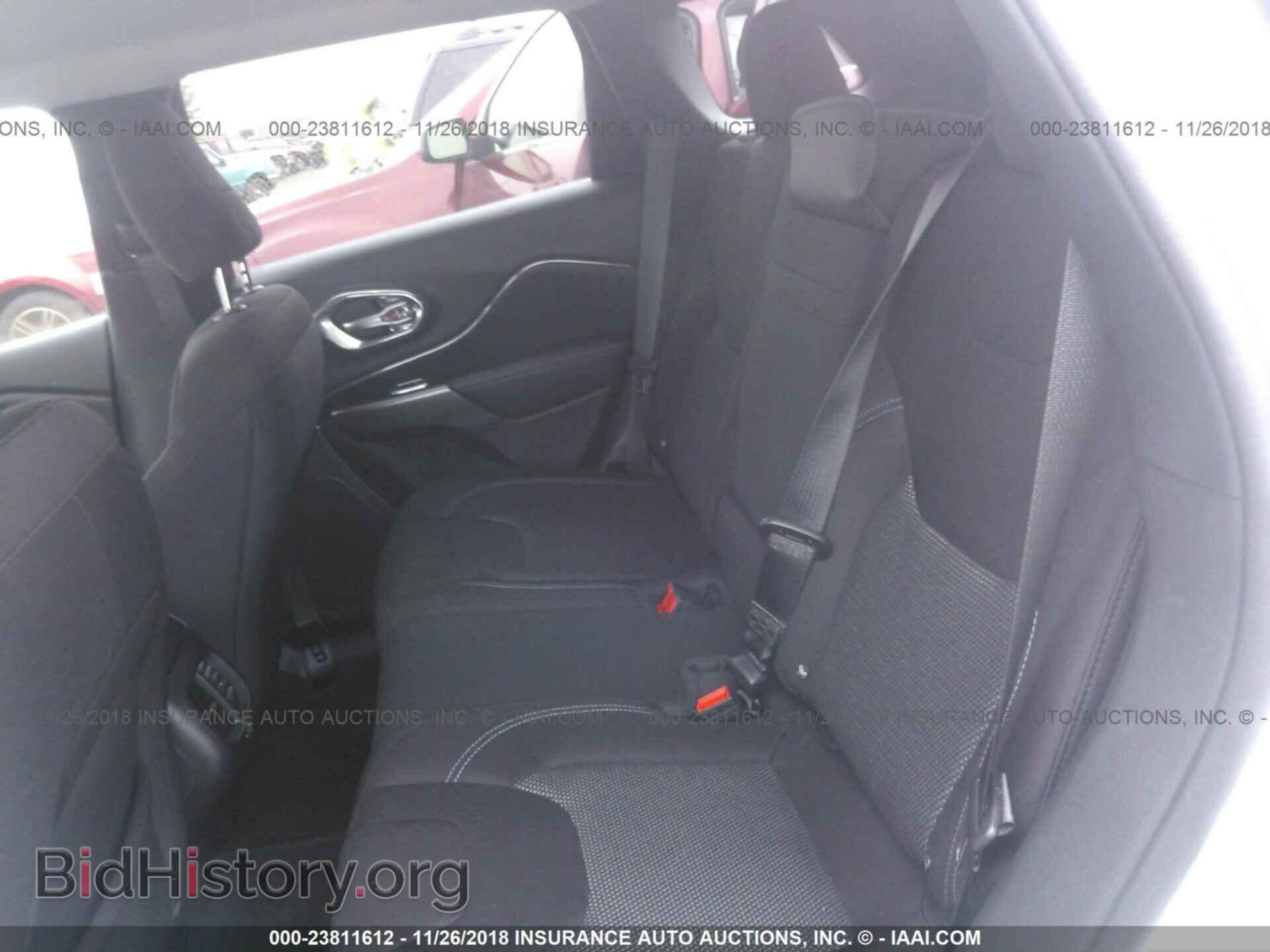 2019 JEEP CHEROKEE - VIN: 1C4PJLCX7KD123473 - Фото 8