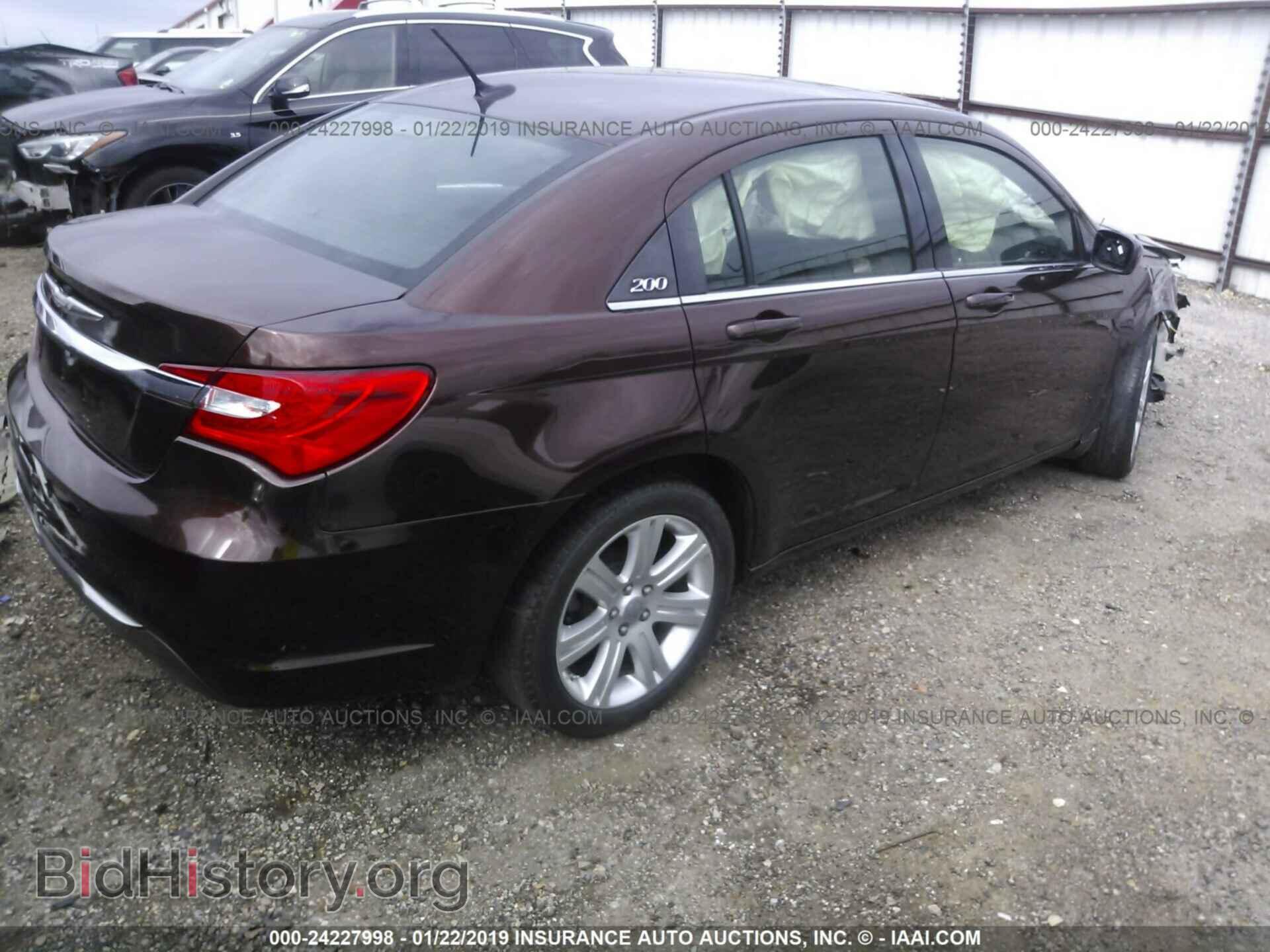 2013 CHRYSLER 200 - VIN: 1C3CCBBB9DN676541 - Photo 4