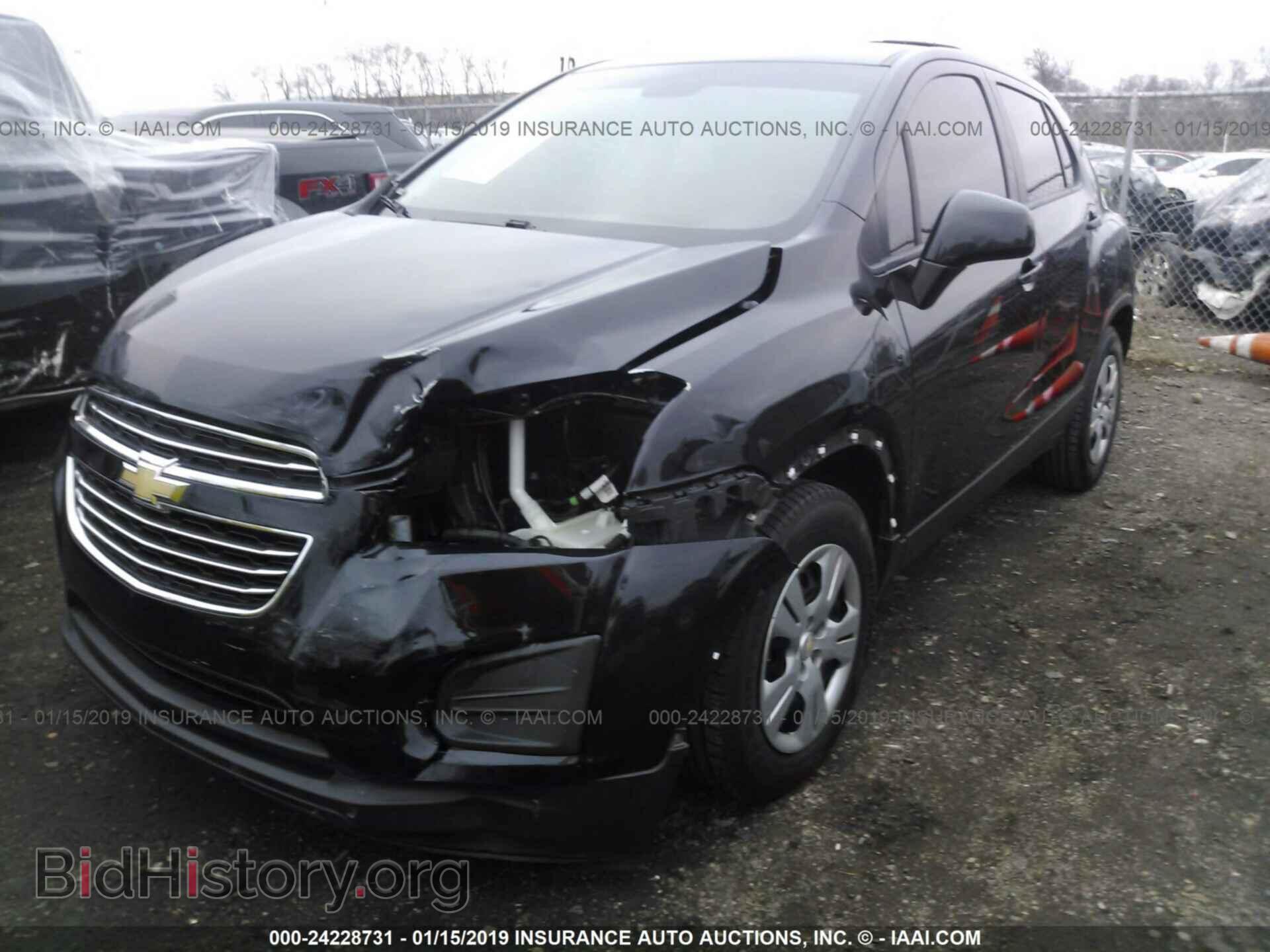2015 CHEVROLET TRAX - VIN: 3GNCJKSB8FL253610 - Фото 2