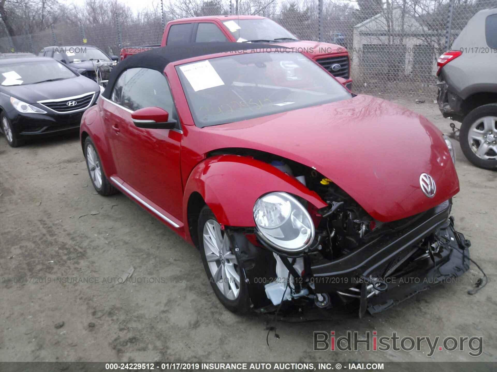 Photo 3VW517AT6HM809383 - VOLKSWAGEN BEETLE 2017