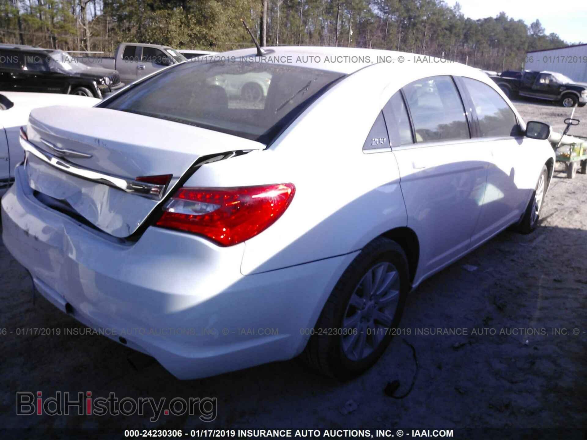 2011 CHRYSLER 200 - VIN: 1C3BC1FBXBN549780 - Photo 4