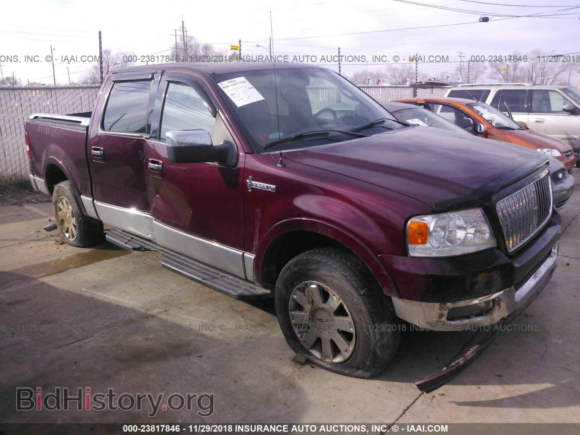 Photo 5LTPW18576FJ00585 - LINCOLN MARK LT 2006