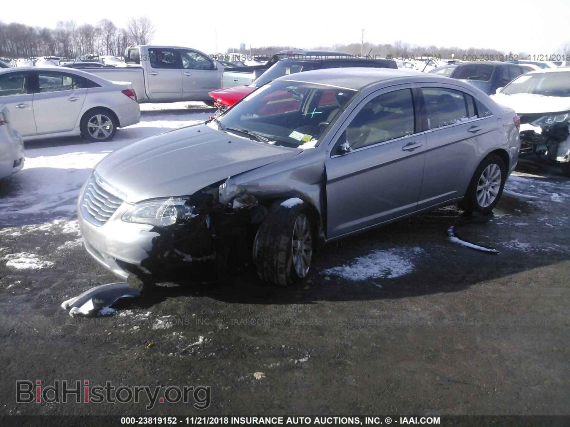 2013 CHRYSLER 200 - VIN: 1C3CCBBB1DN615197 - Фото 2