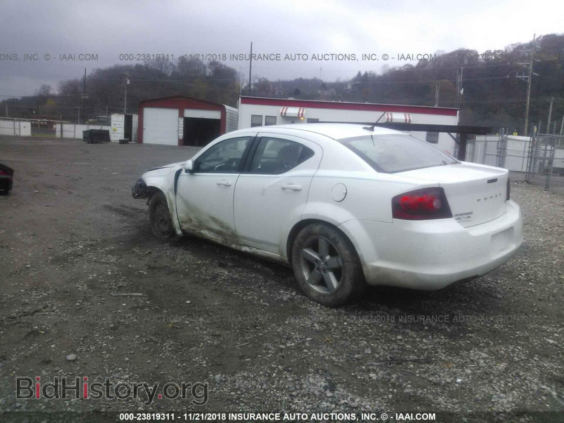 2011 DODGE AVENGER - VIN: 1B3BD2FGXBN572410 - Фото 3