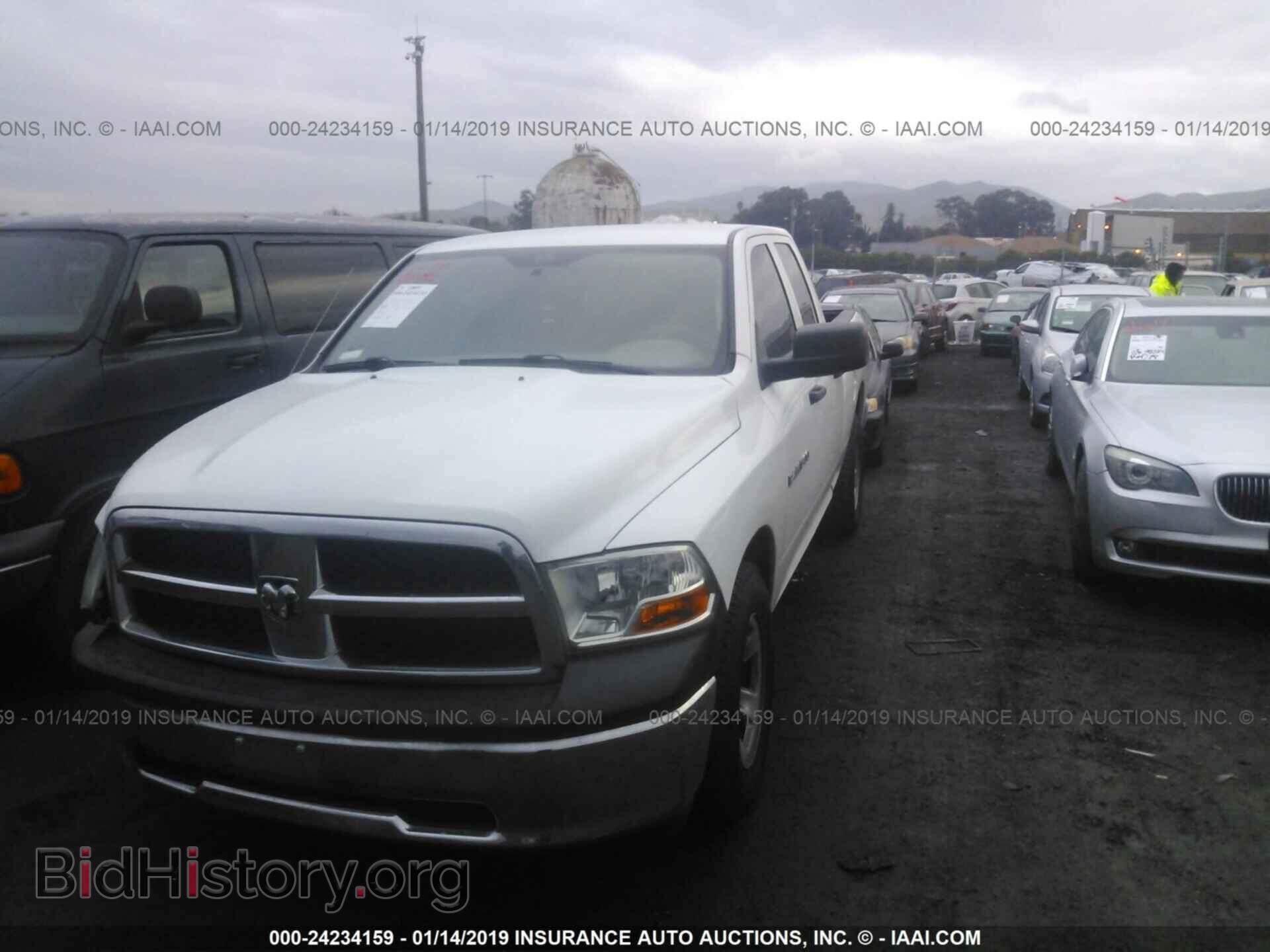 2011 DODGE RAM 1500 - VIN: 1D7RB1GP3BS521821 - Фото 2
