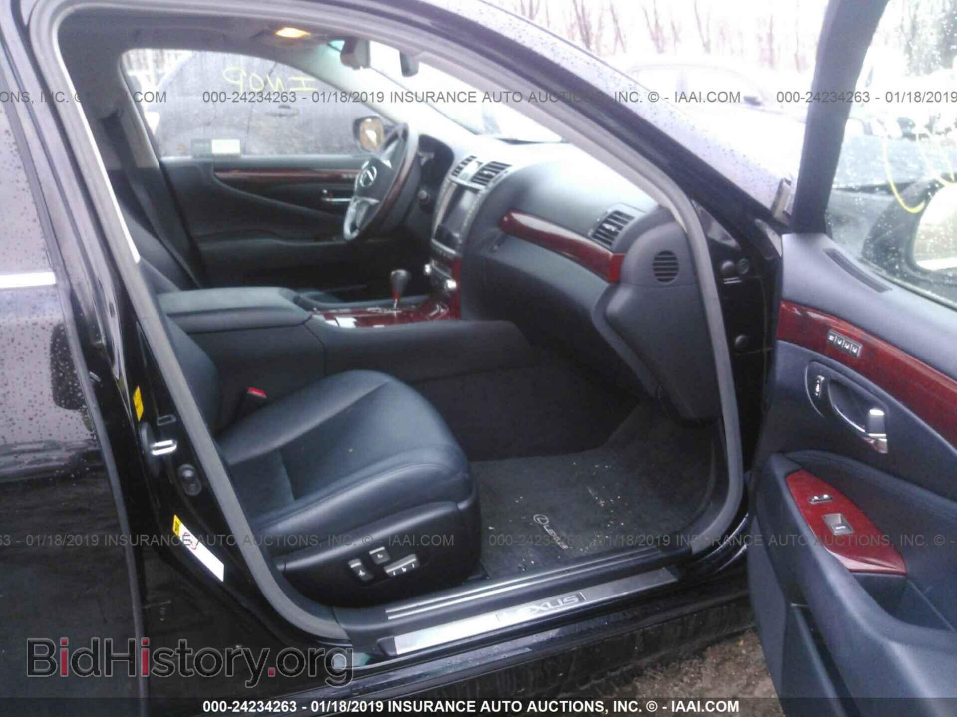 2011 LEXUS LS - VIN: JTHCL5EF6B5010017 - Фото 5