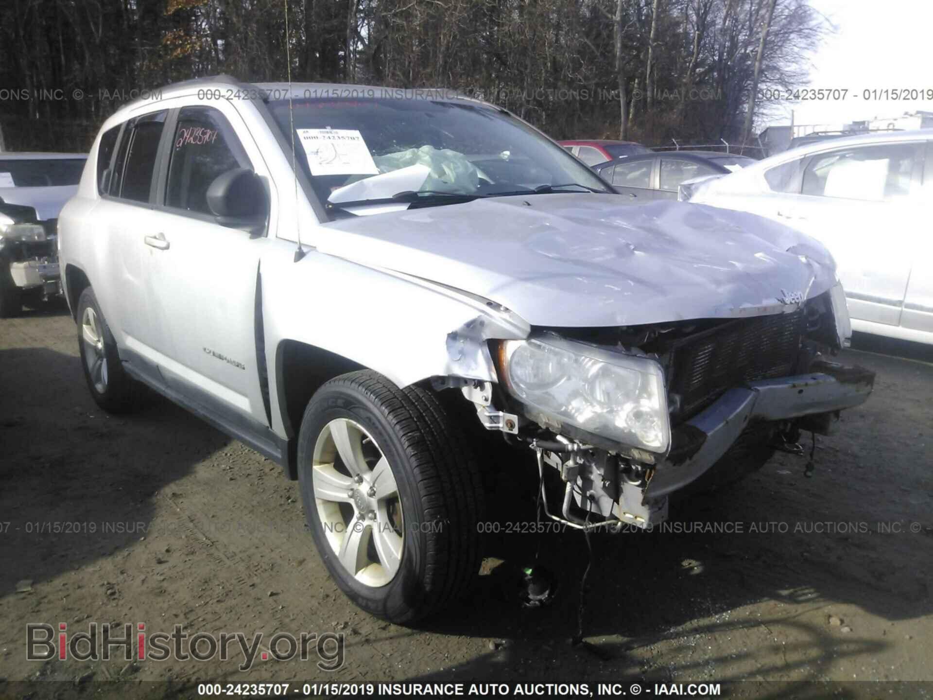 Photo 1J4NF1FB9BD197095 - JEEP COMPASS 2011