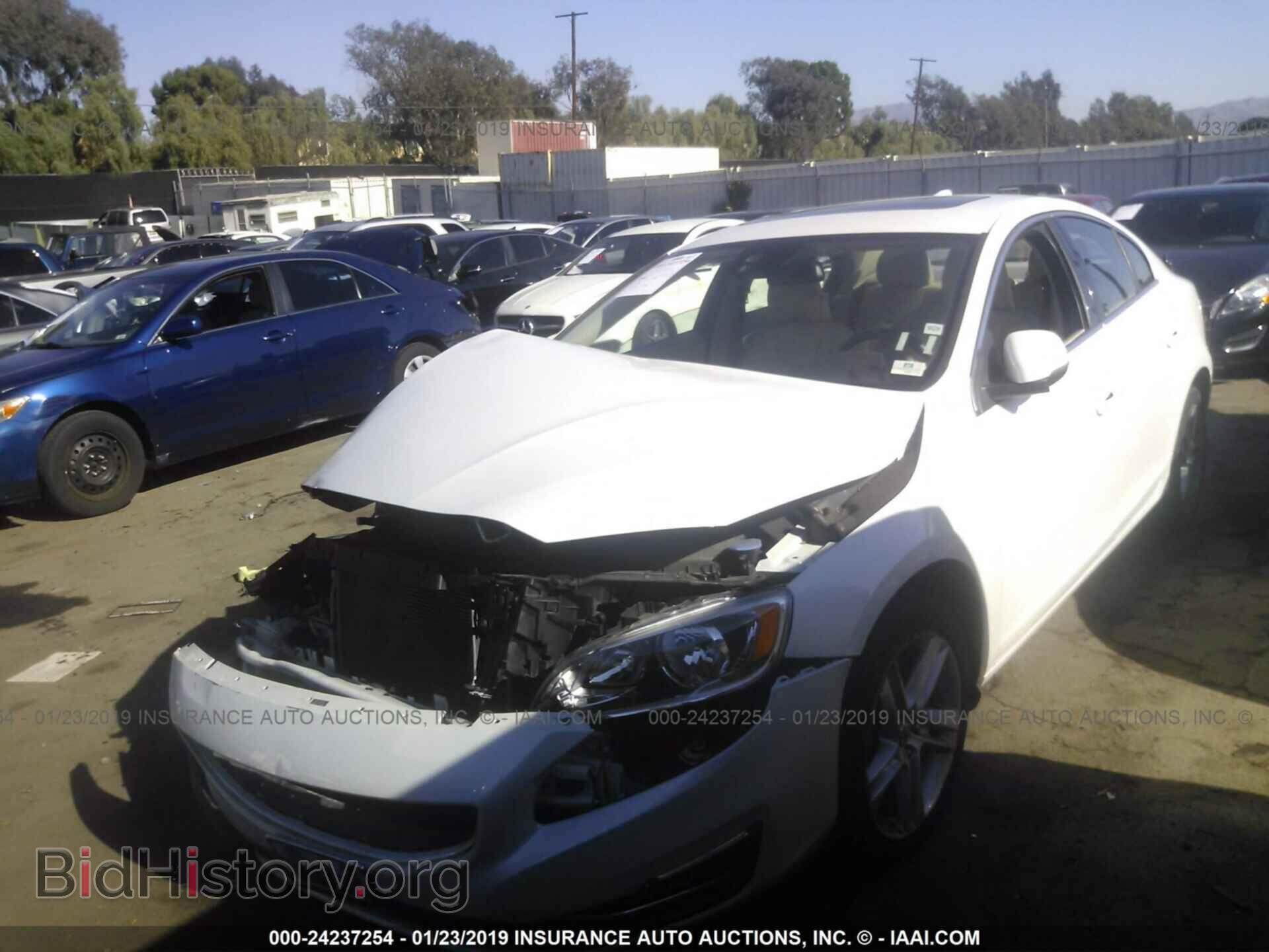 2015 VOLVO S60 - VIN: YV126MFD6F2311240 - Фото 2