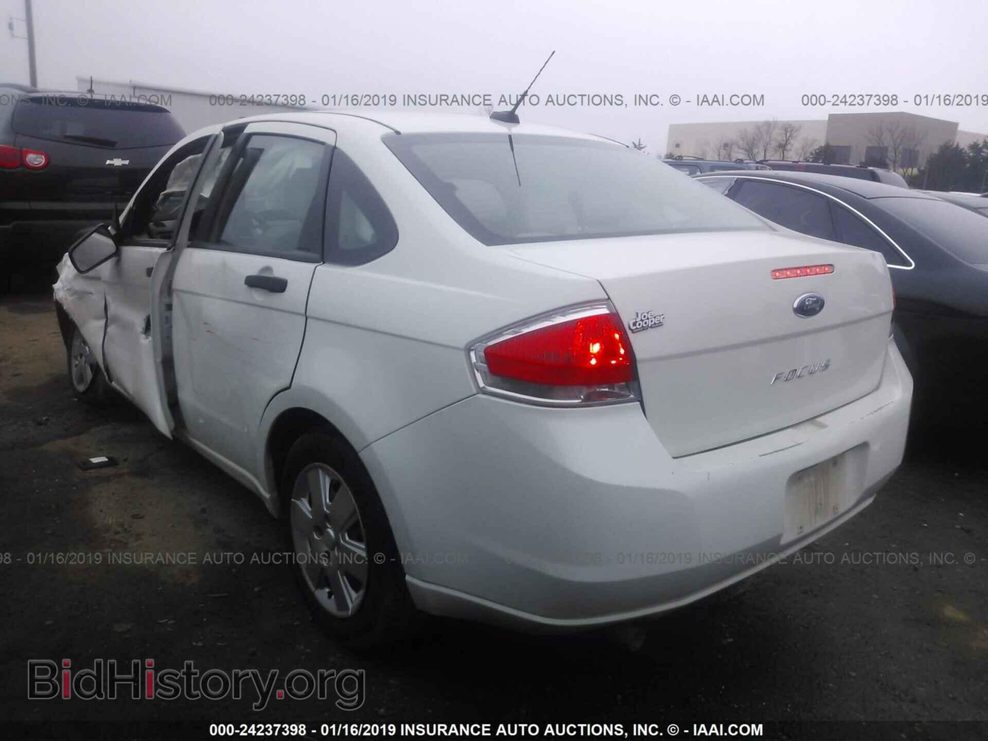 2011 FORD FOCUS - VIN: 1FAHP3EN8BW147886 - Фото 3