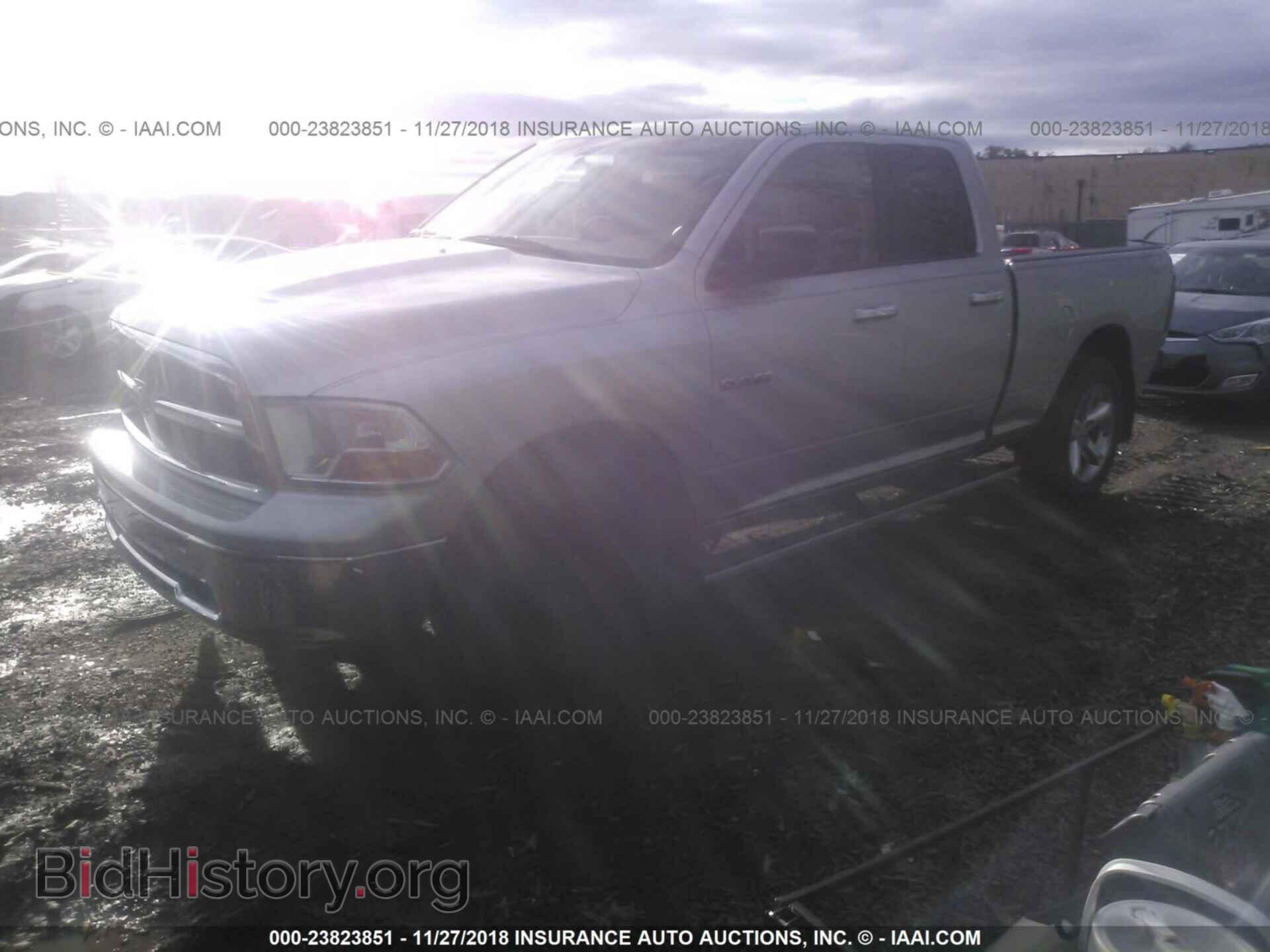 2010 DODGE RAM 1500 - VIN: 1D7RV1GPXAS226821 - Фото 2