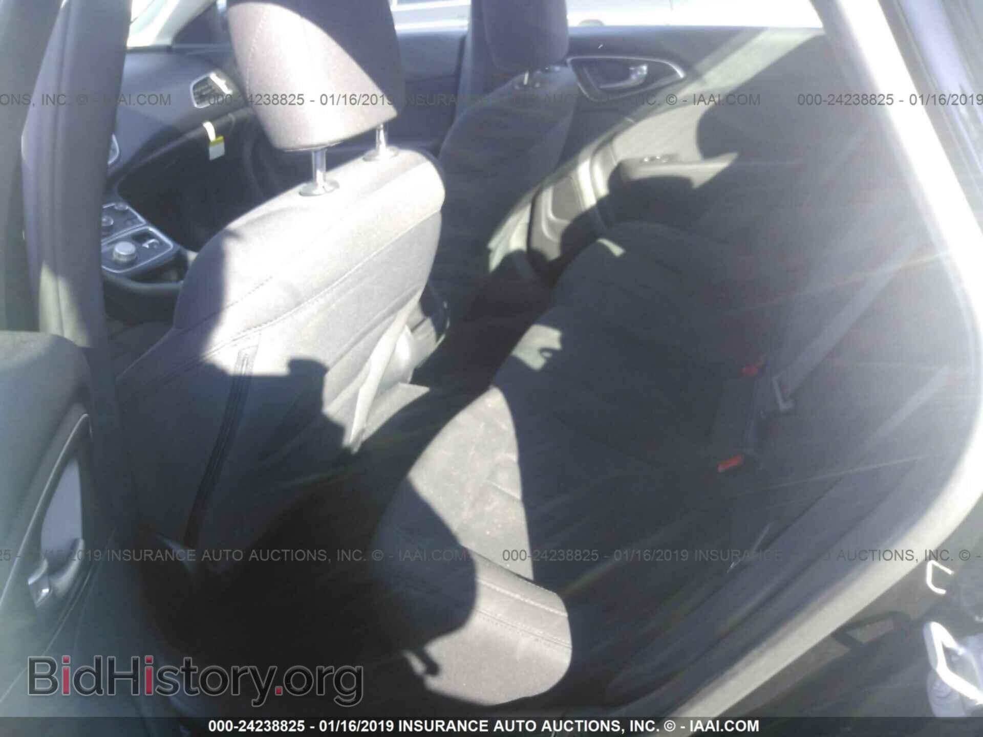 2016 CHRYSLER 200 - VIN: 1C3CCCAB0GN127984 - Фото 8