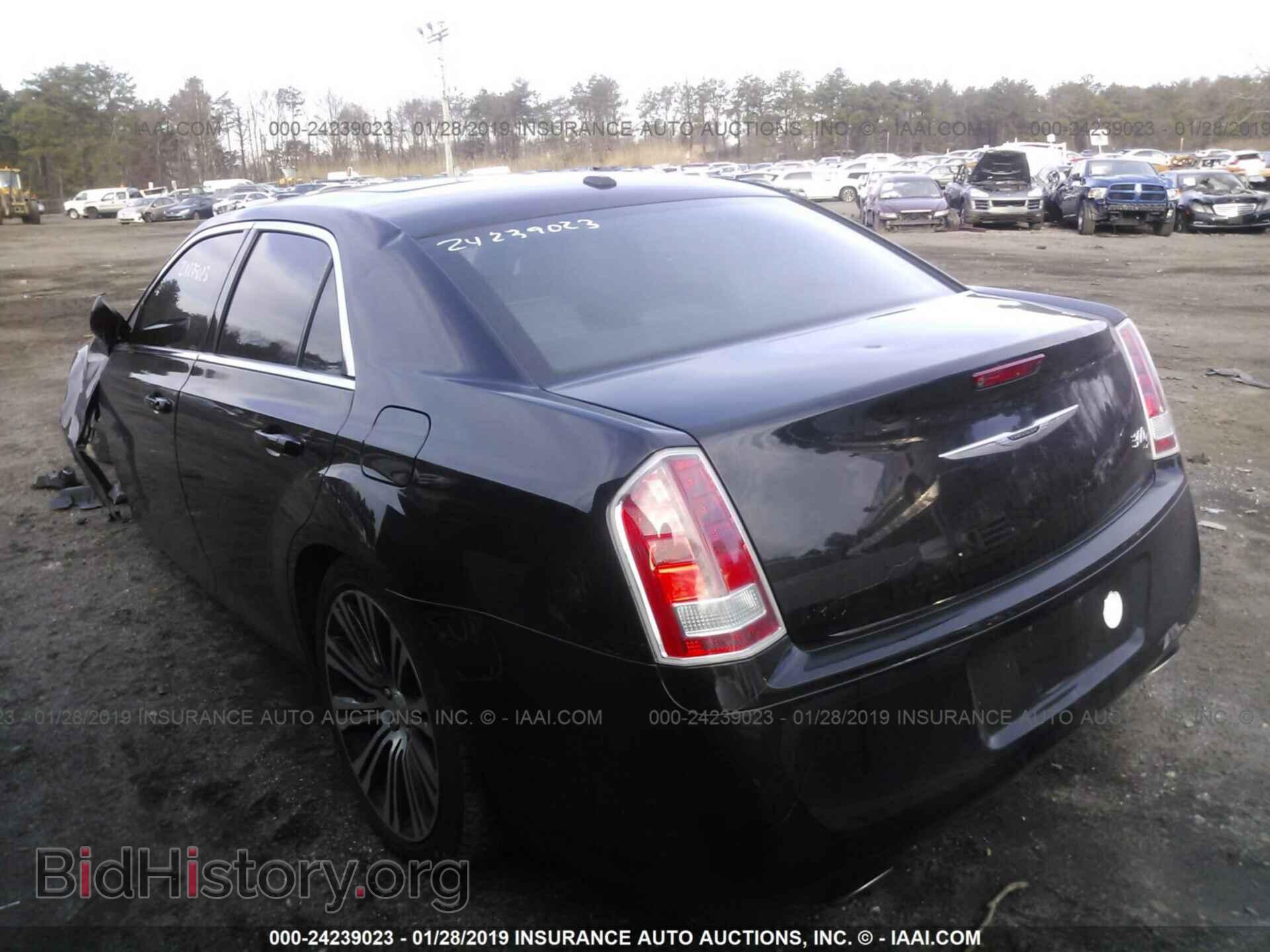 2013 CHRYSLER 300 - VIN: 2C3CCABG3DH577499 - Фото 3