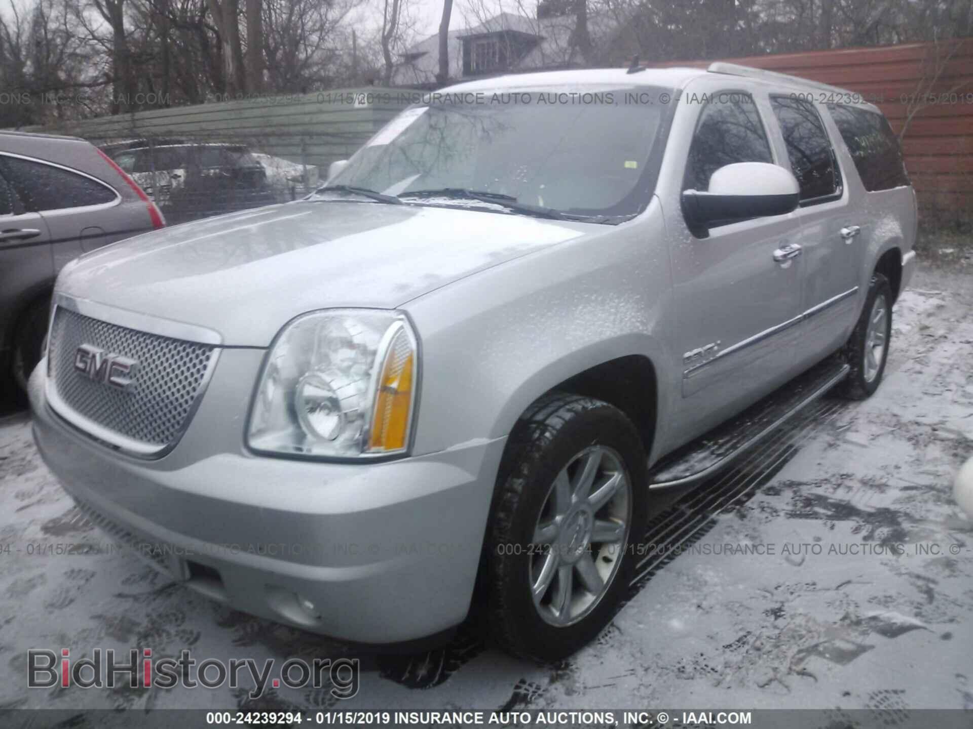 2011 GMC YUKON XL - VIN: 1GKS2MEF3BR391509 - Фото 2