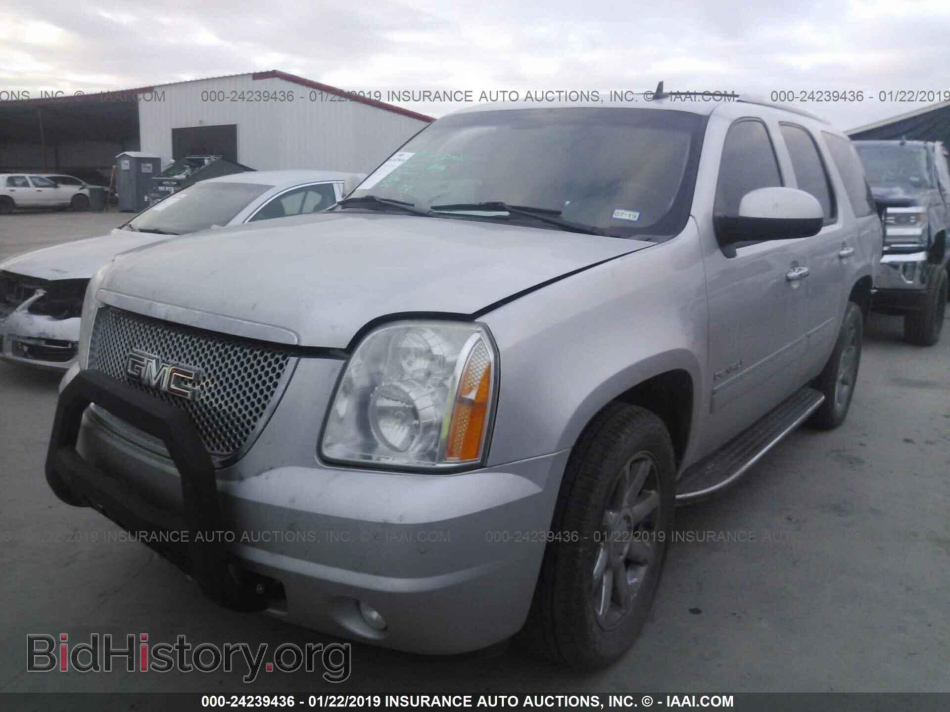2011 GMC YUKON - VIN: 1GKS1EEF4BR173099 - Фото 2