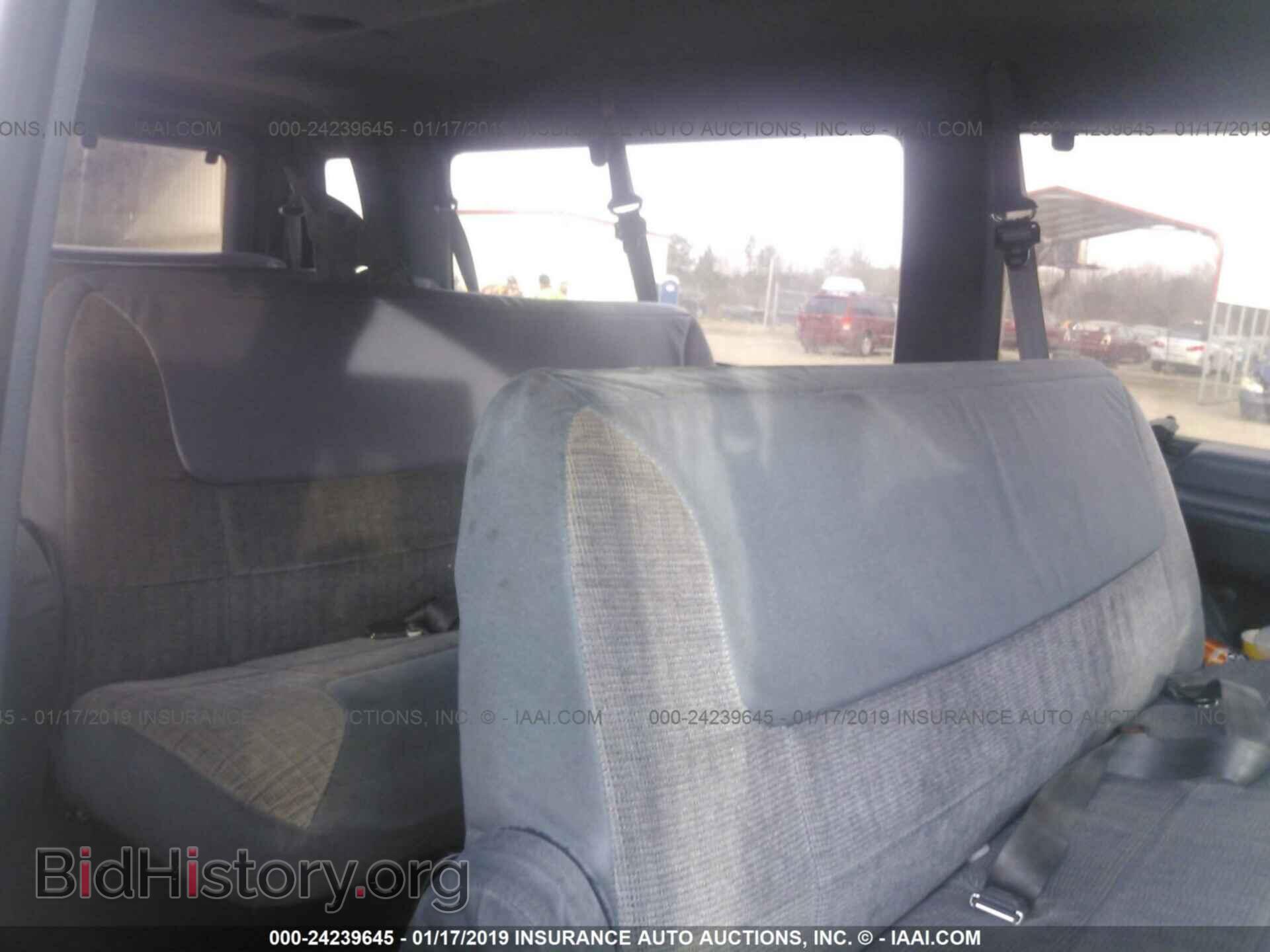 1993 FORD ECONOLINE - VIN: 1FBJS31HXPHA49095 - Photo 8