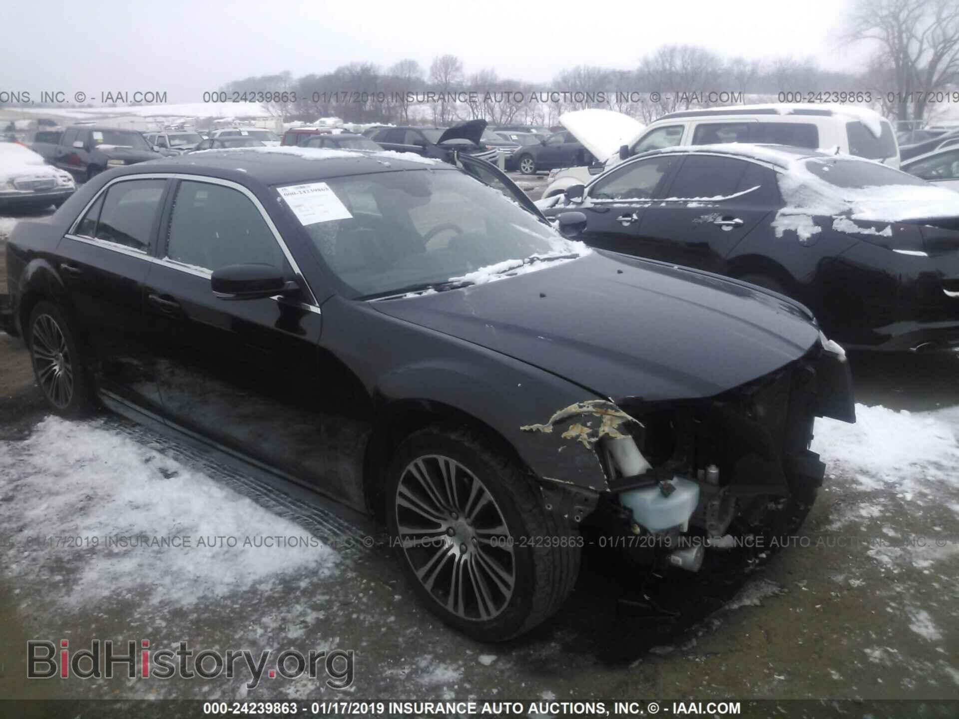 Фотография 2C3CCABG7CH179226 - CHRYSLER 300 2012