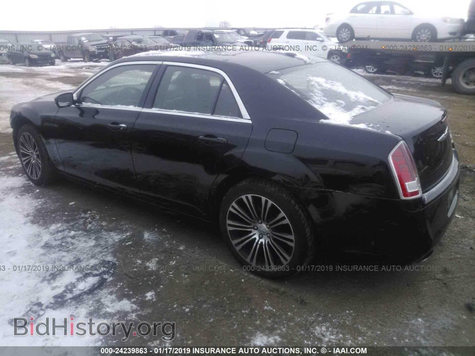 2012 CHRYSLER 300 - VIN: 2C3CCABG7CH179226 - Фото 3